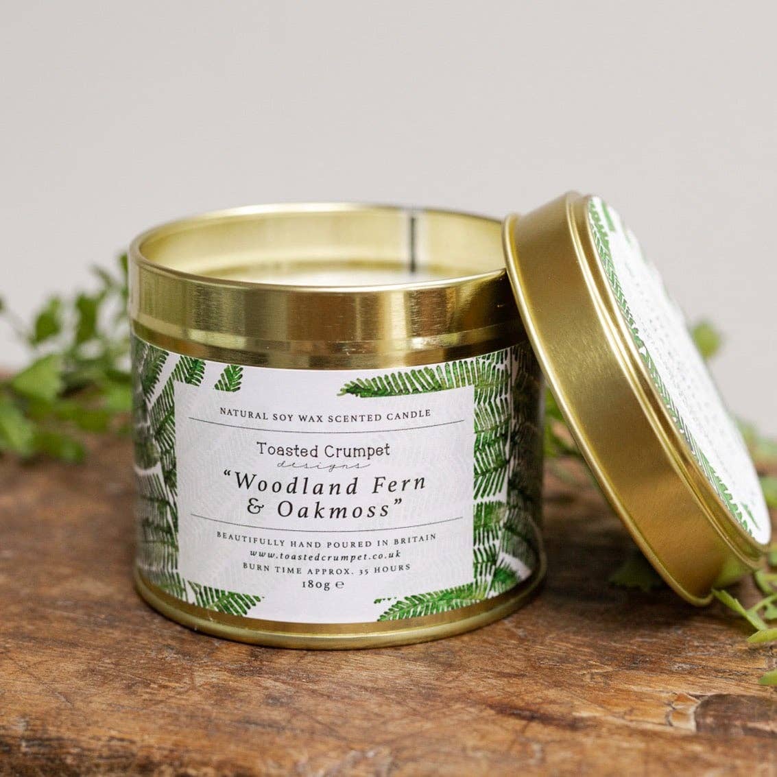 Woodland Fern &amp; Oakmoss Candle in a Matt Gold Tin