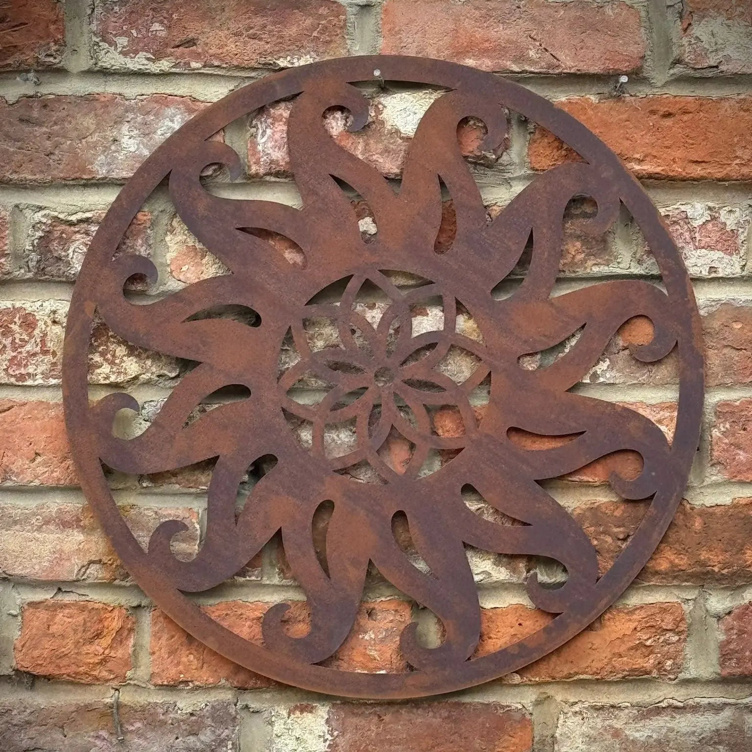 Rusty Metal Sun Garden Fence Decoration