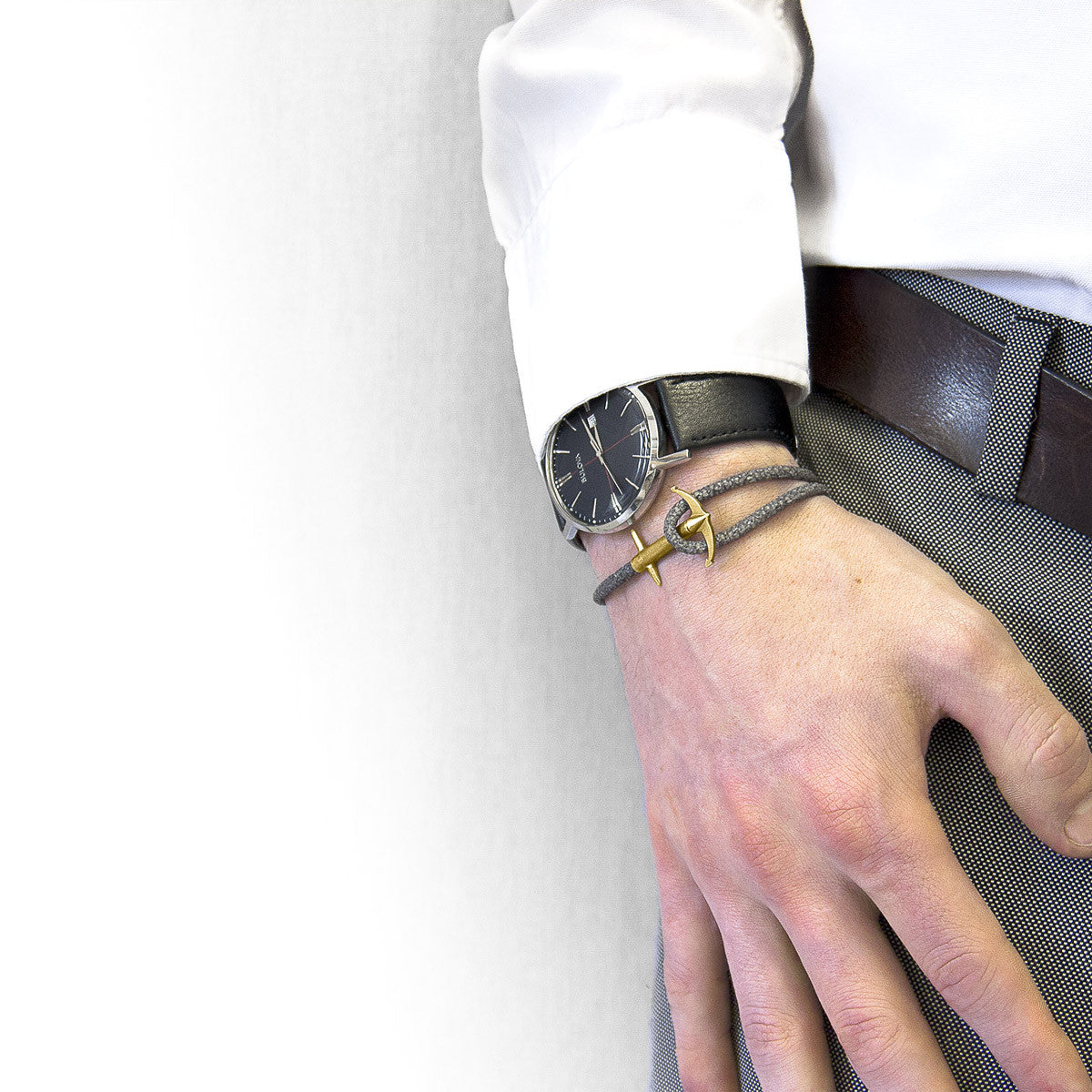 Shadow Grey Admiral Anchor 9ct Yellow Gold and Stingray Leather Bracelet