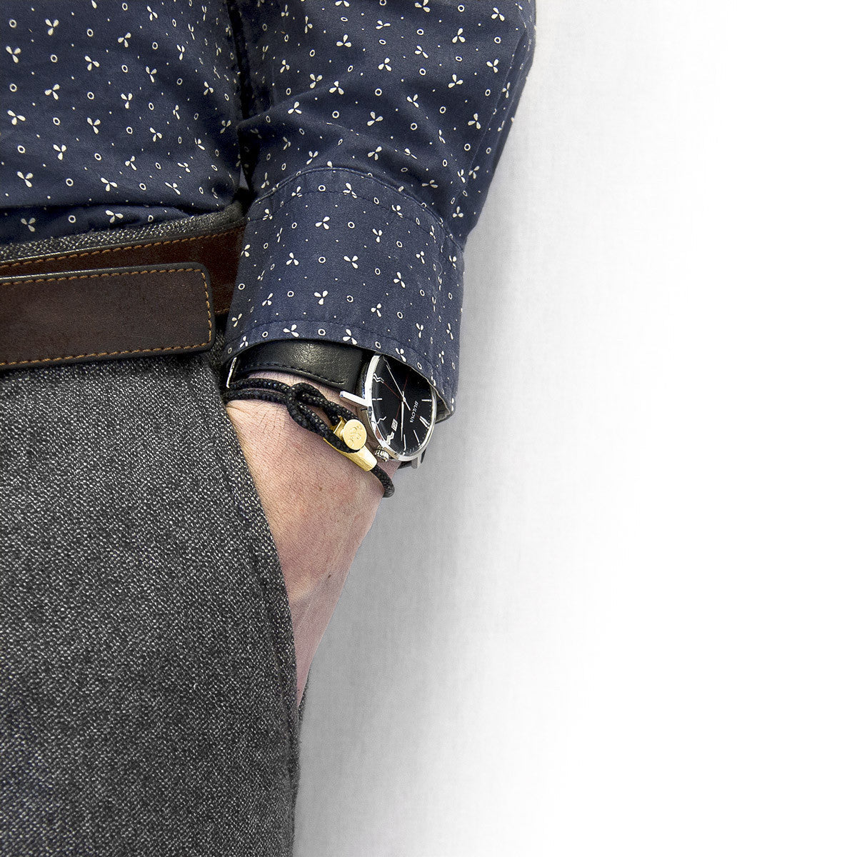 Raven Black Dundee 9ct Yellow Gold and Stingray Leather Bracelet