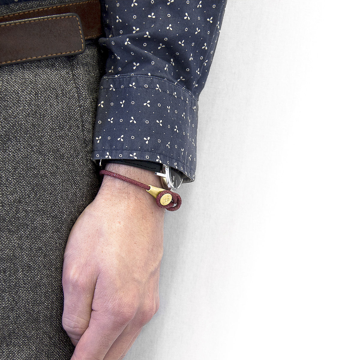 Bordeaux Red Dundee 9ct Yellow Gold and Stingray Leather Bracelet