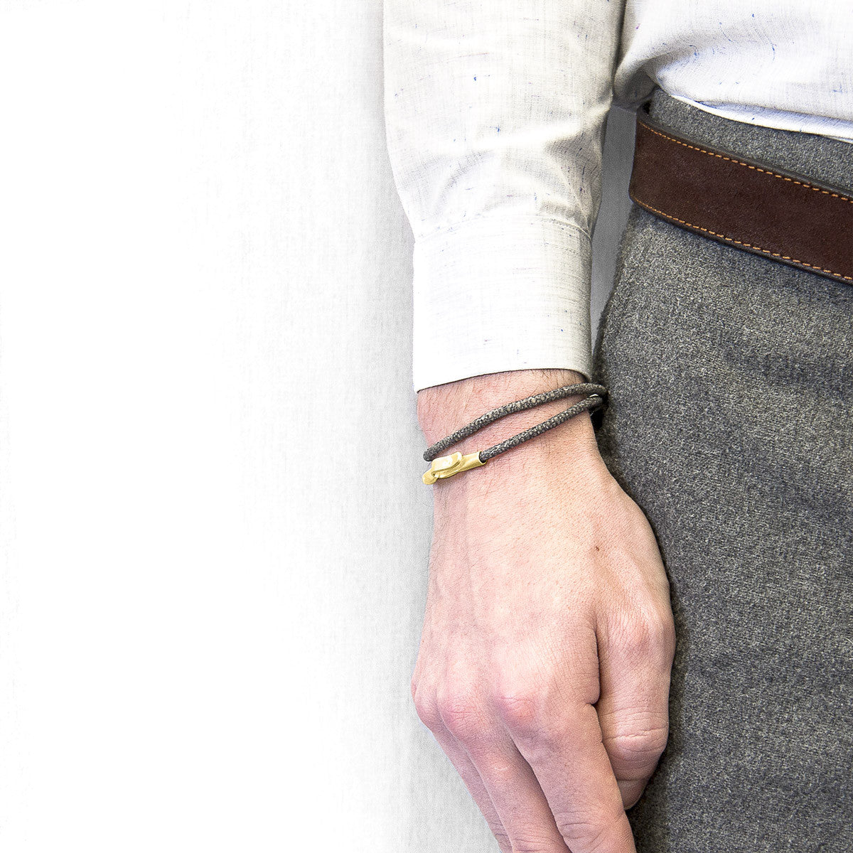 Shadow Grey Liverpool 9ct Yellow Gold and Stingray Leather Bracelet
