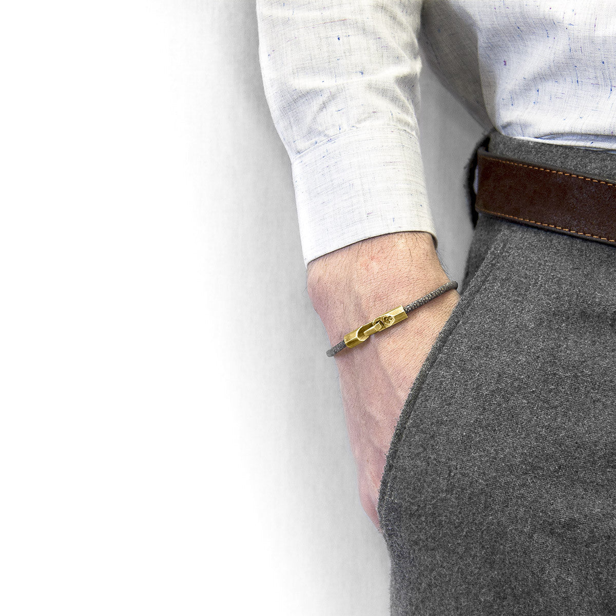Shadow Grey Talbot 9ct Yellow Gold and Stingray Leather Bracelet