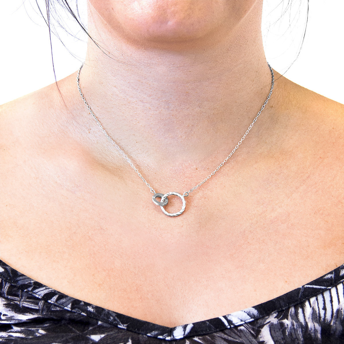 Twirled Rope Link Paradise Silver Necklace Pendant