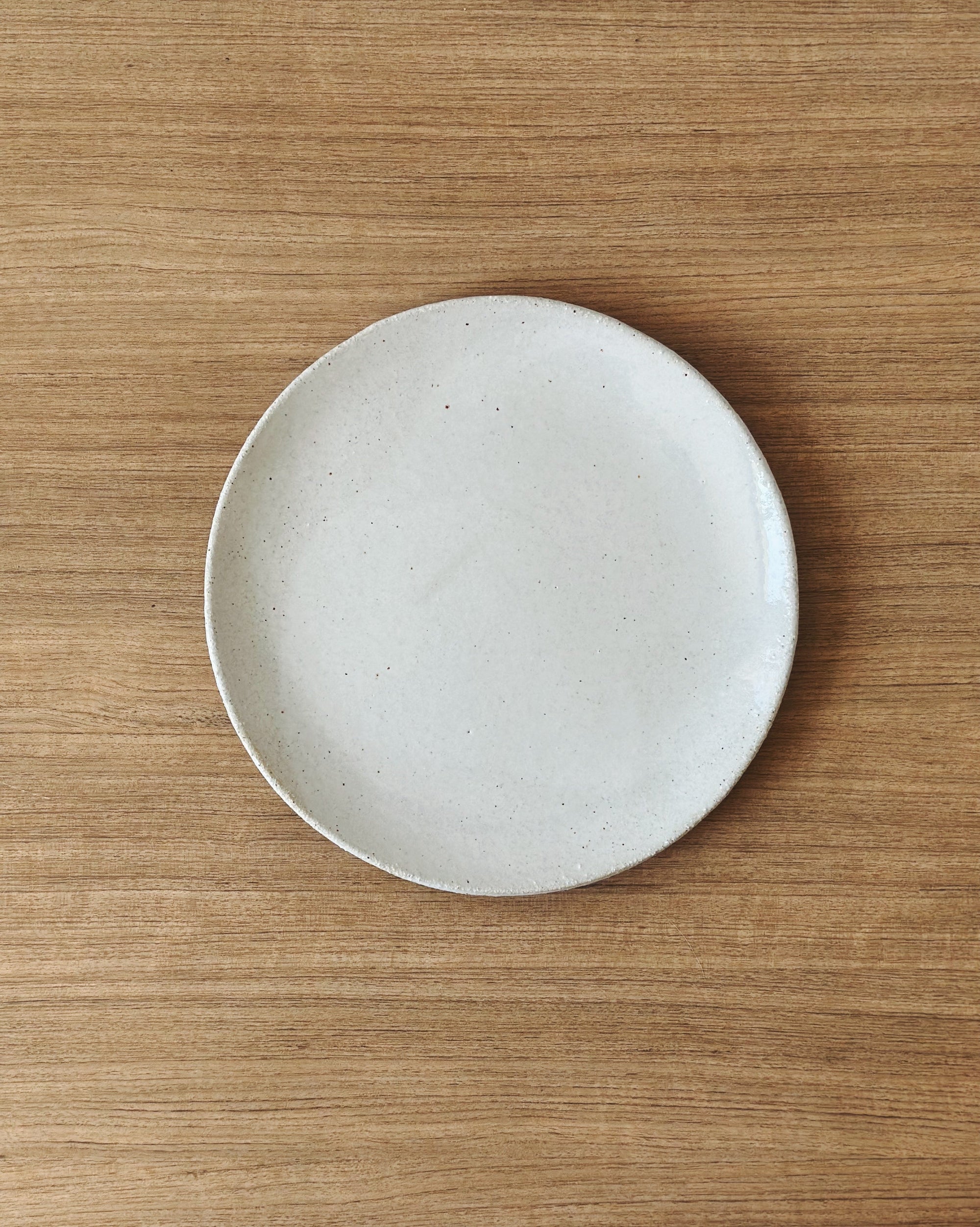 Handmade ceramic plates – white clay with white glaze