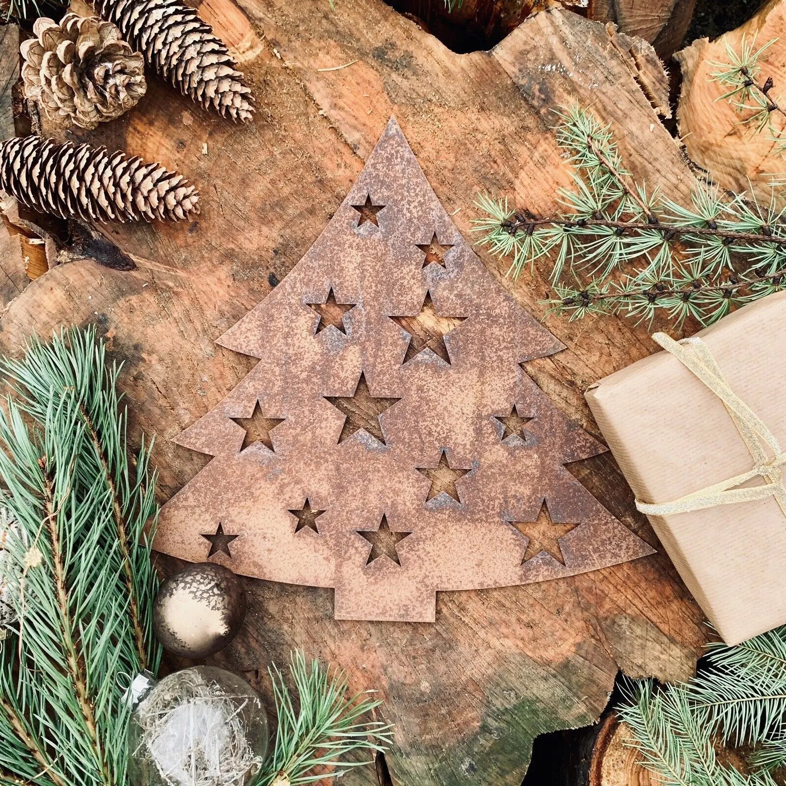 Rusty Metal Christmas Tree Decoration