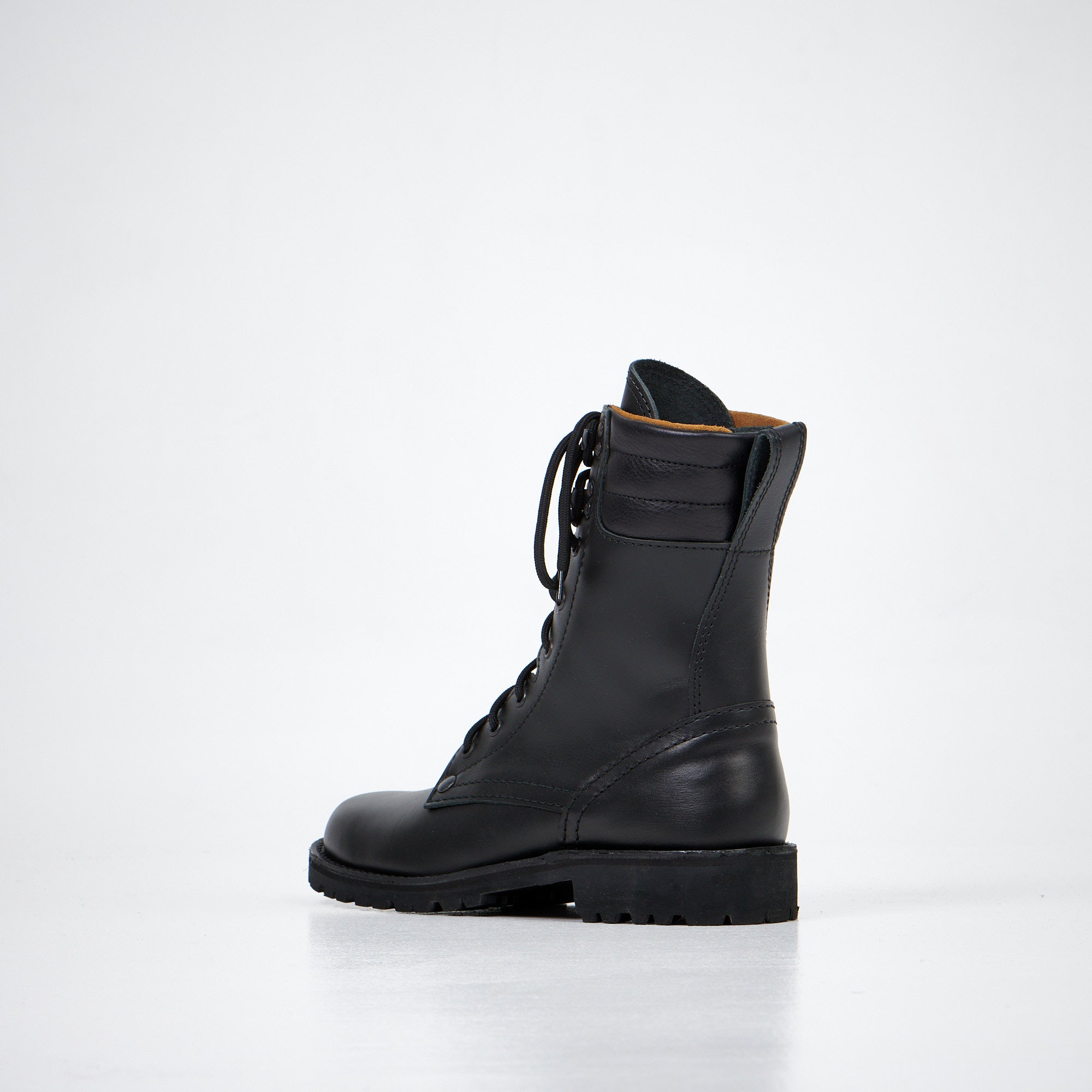 Handcrafted Unisex Leather Boots