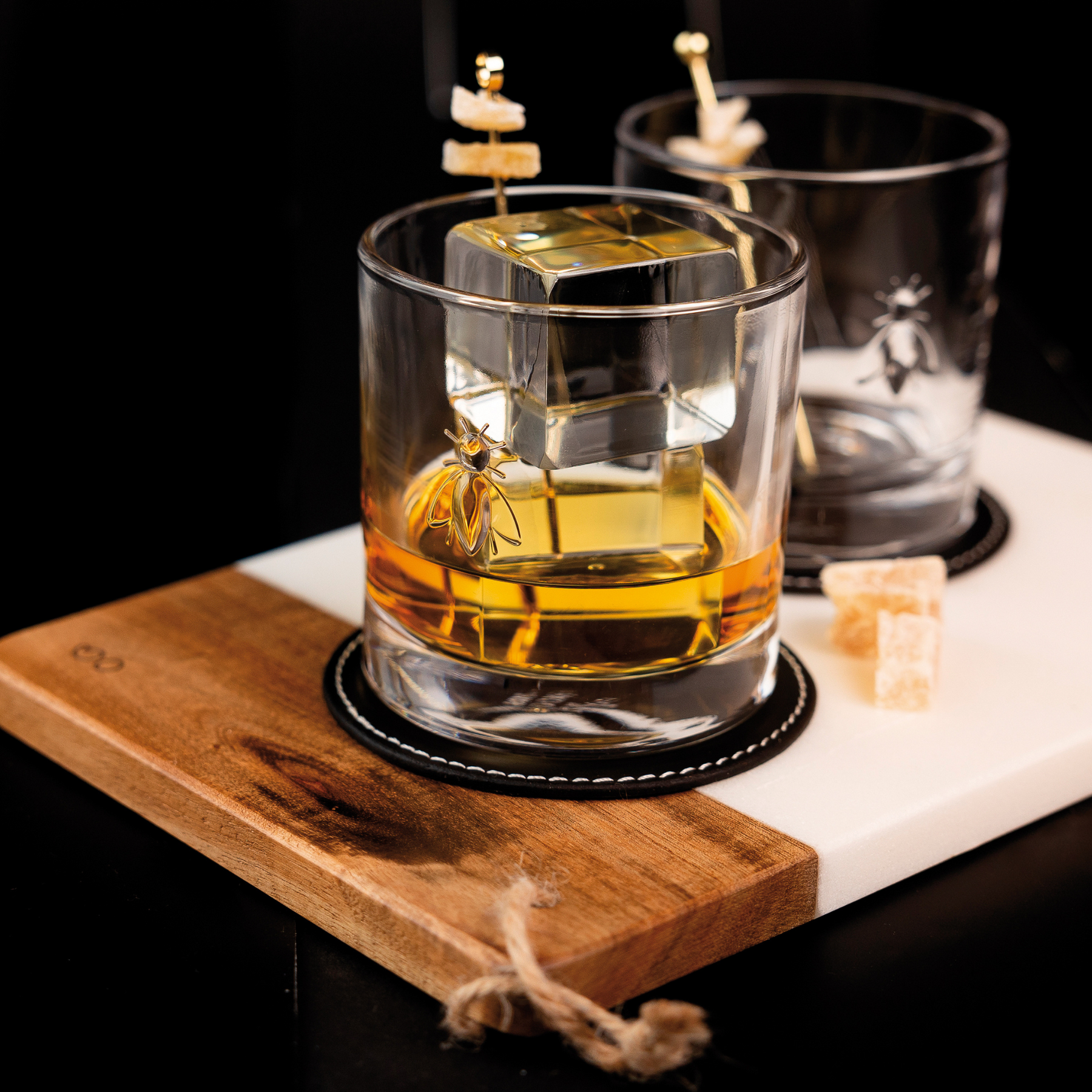 Bee Whiskey Glasses Set of 4 250 ml