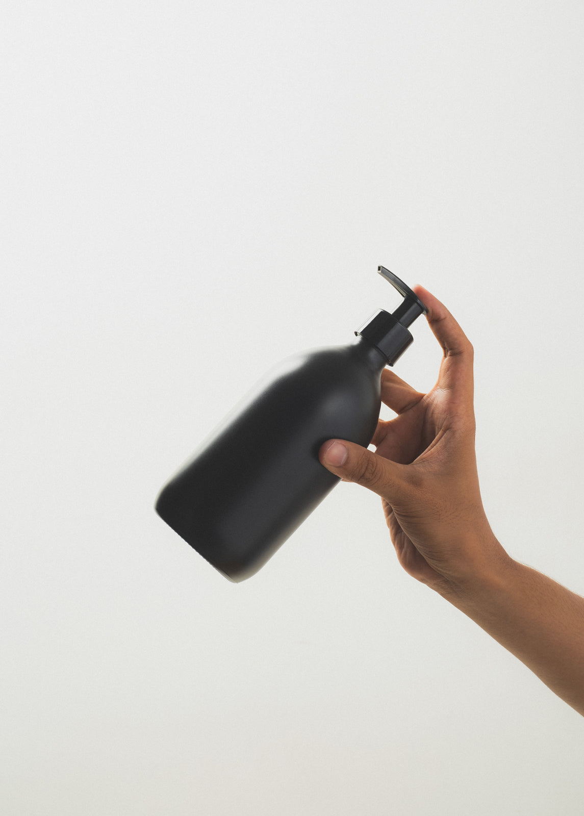 Black Pump Bottle-3