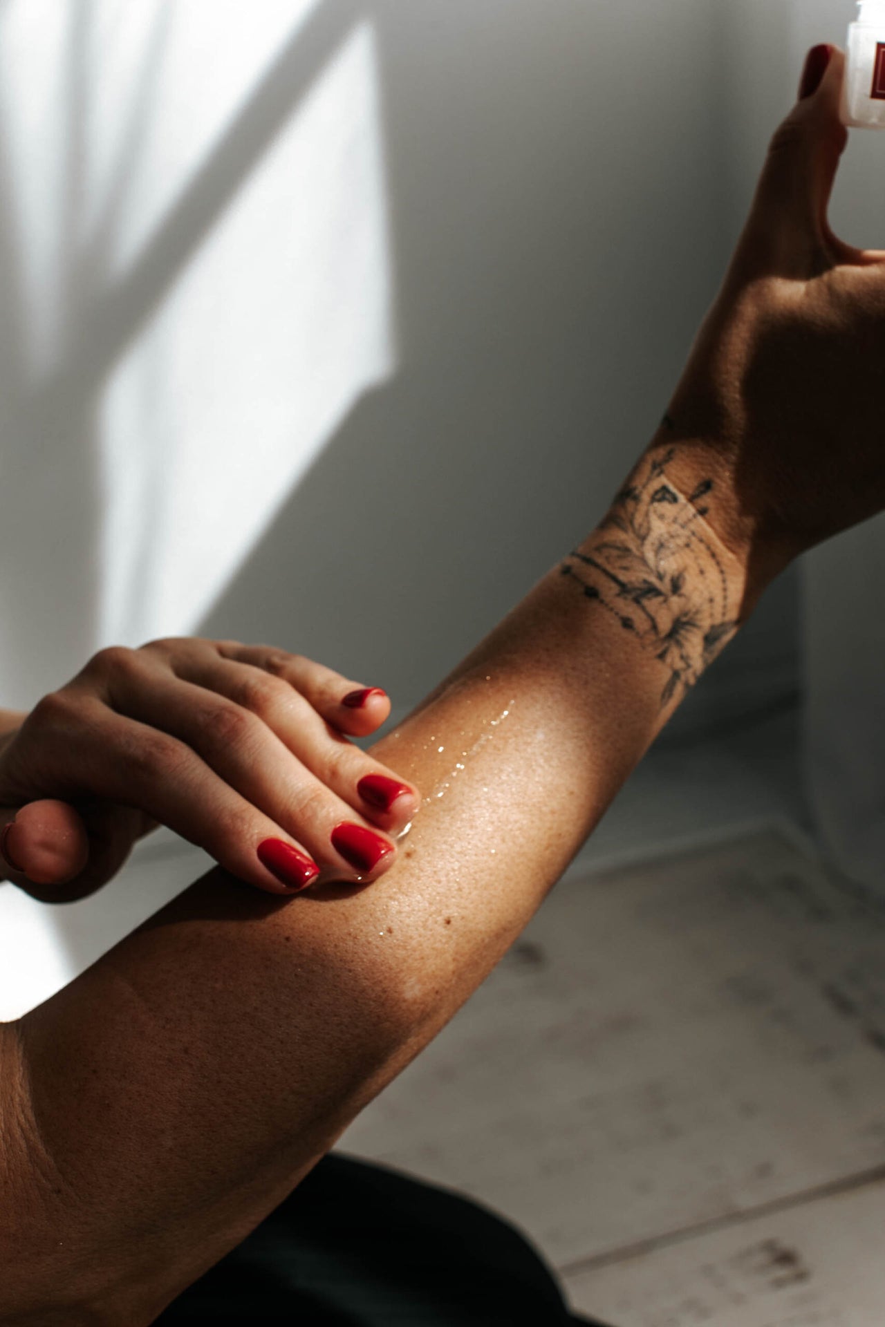 Shimmering Aloe Body Gel – Hydrates &amp; Enhances Skin Tone by Black Giraffe Brand at www.brixbailey.com