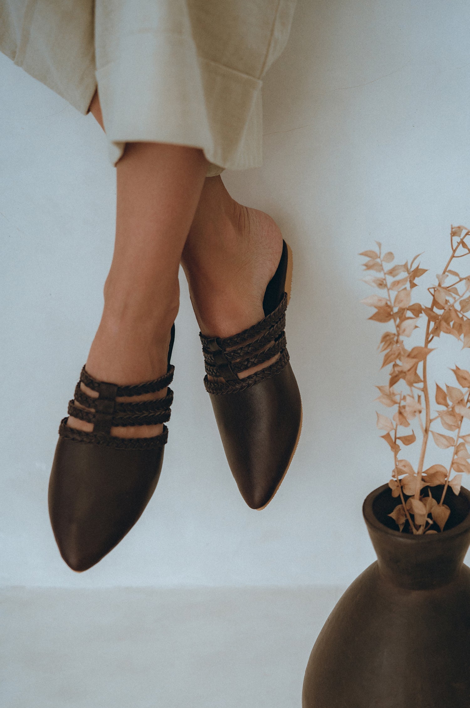 Breeze Pointy Toe Loafers-0