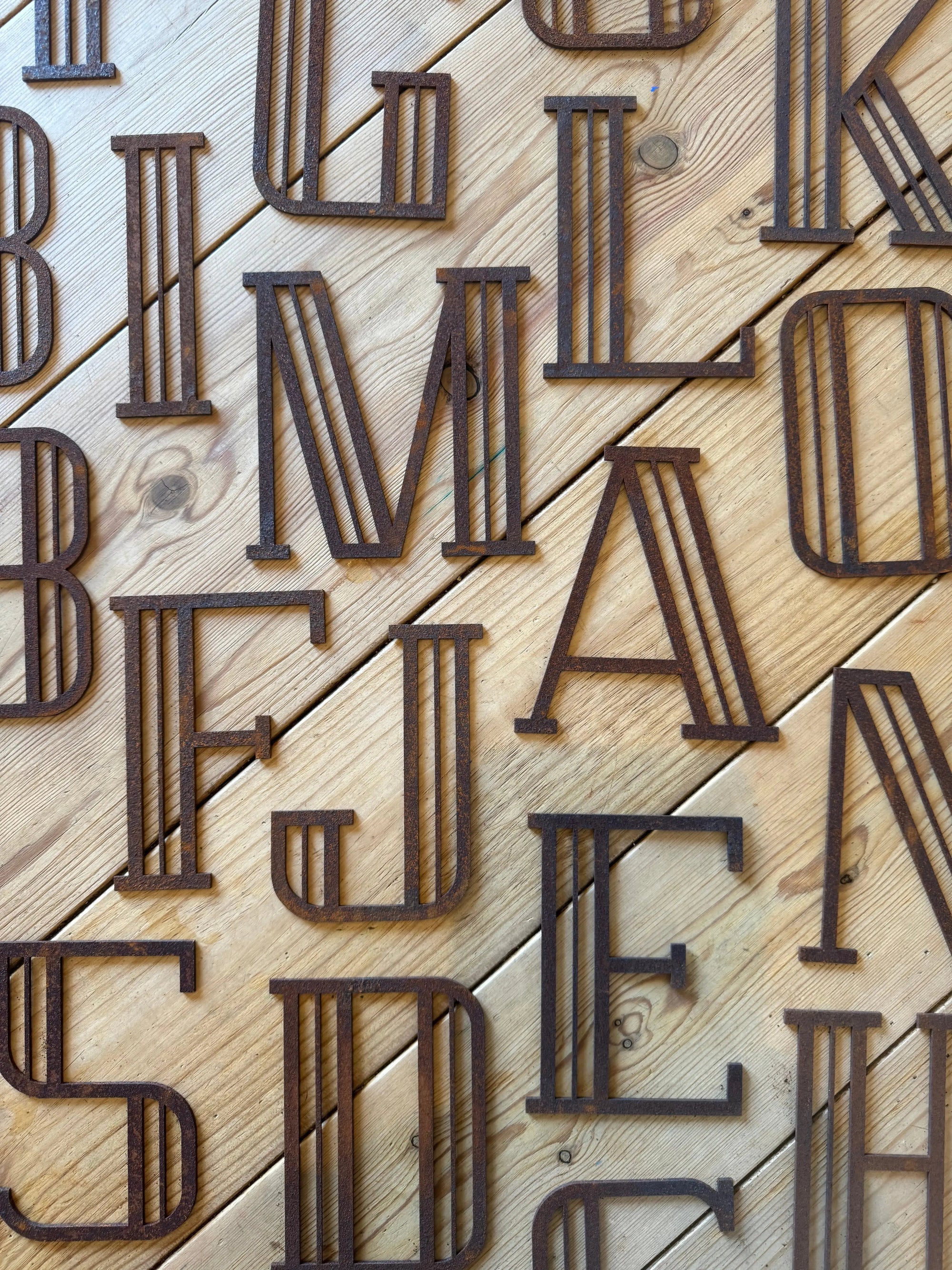 Rustic Art Deco Signs Rusty Metal Alphabet Letters – Home &amp; Garden A-Z 0-9