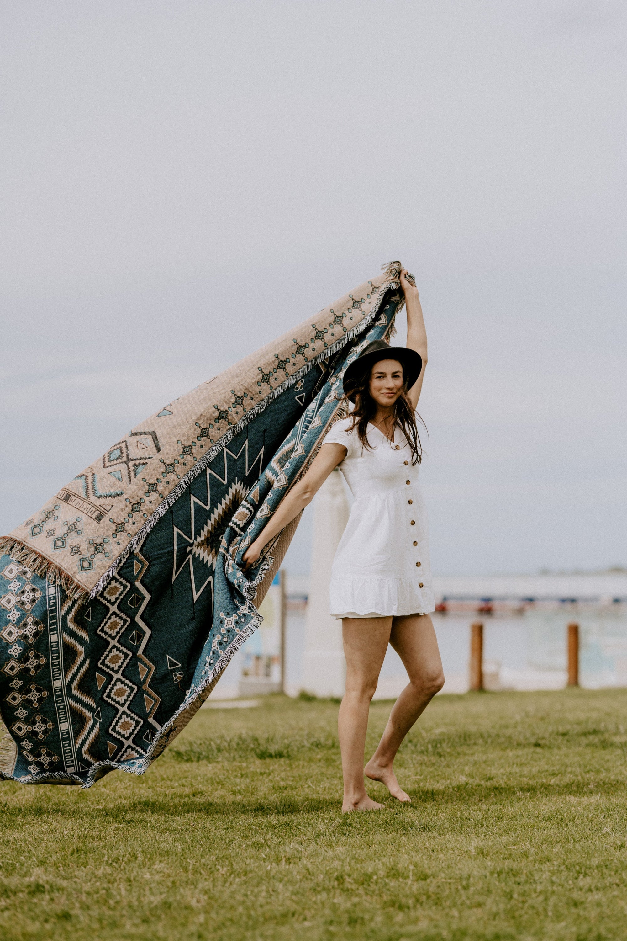 Let It Be&#39; Woven Picnic Rug / Throw