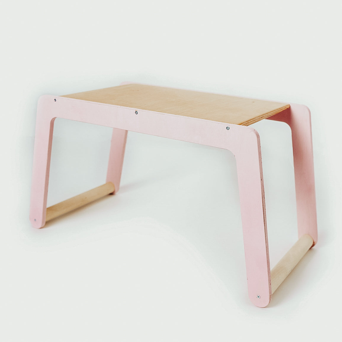 Children&#39;s Small Wooden Farm Table Desk