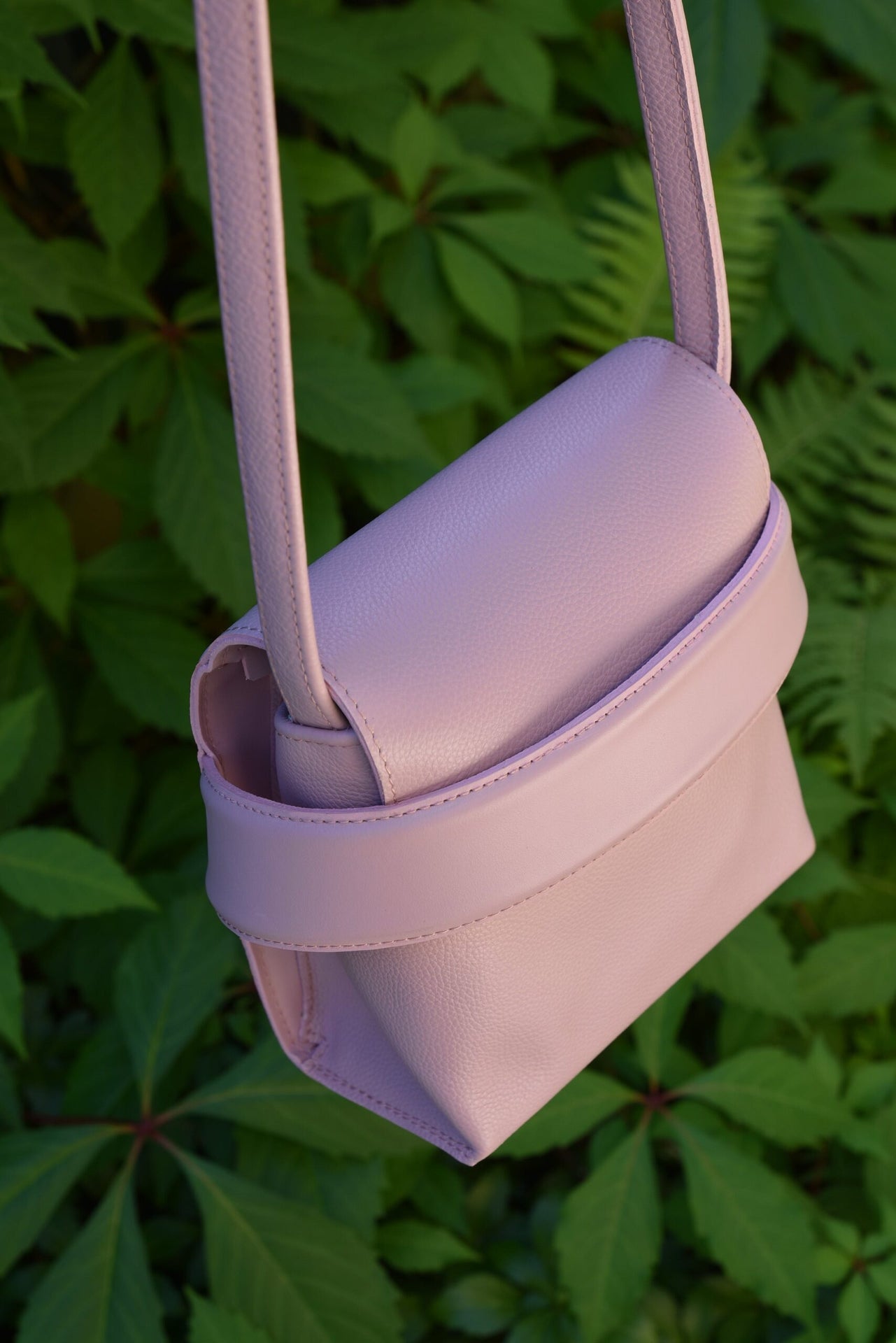 Handmade Shoulder Bag Luce – Timeless Luxury &amp; Functionality by Gerda Retter Design at www.brixbailey.com