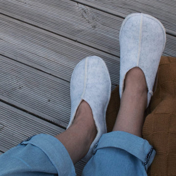 Tohkri Unisex Slippers – Natural Lambswool, White