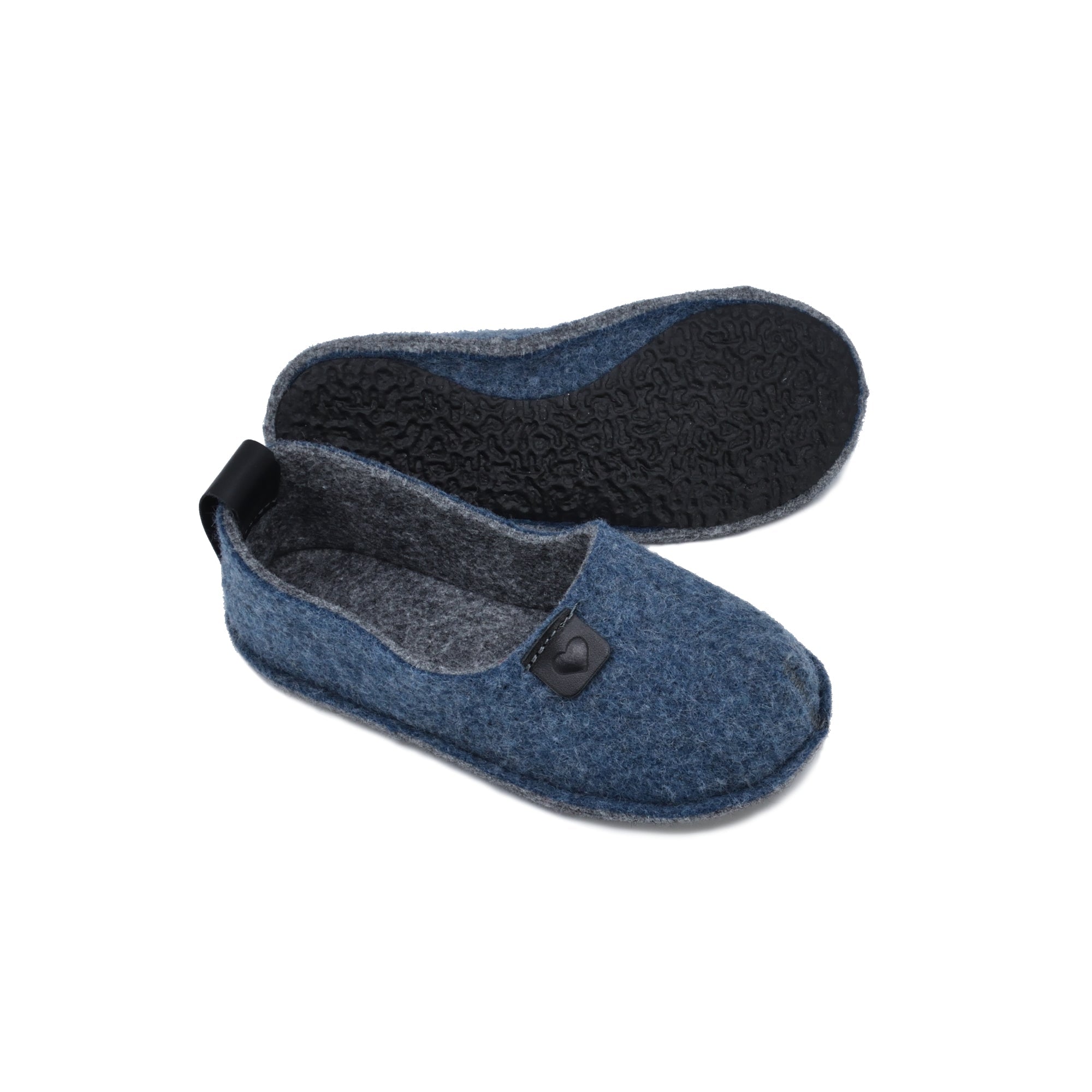 Eco-Friendly Kids&#39; Slippers from Recycled Materials