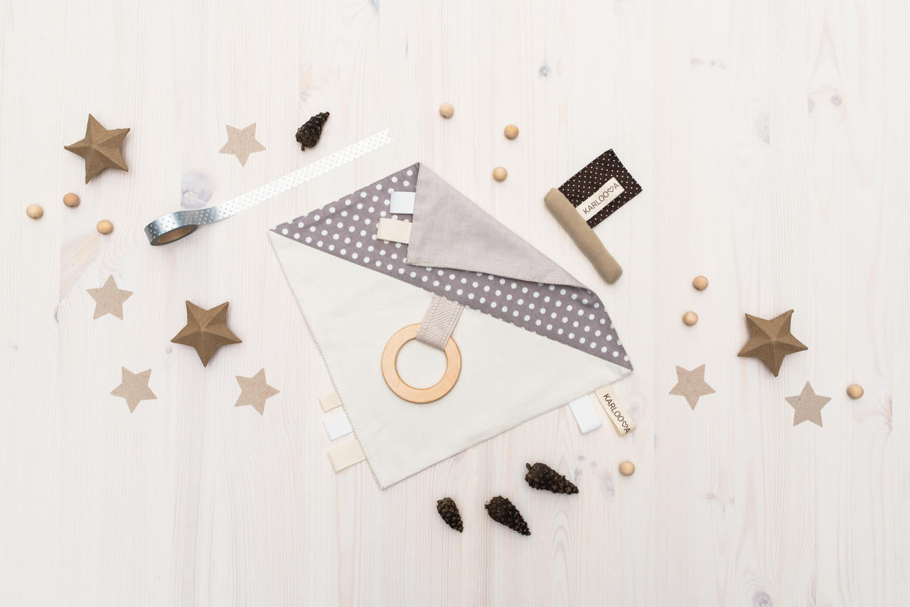 Baby Gift Set with Comfort Blanket and Soft Toy Flag