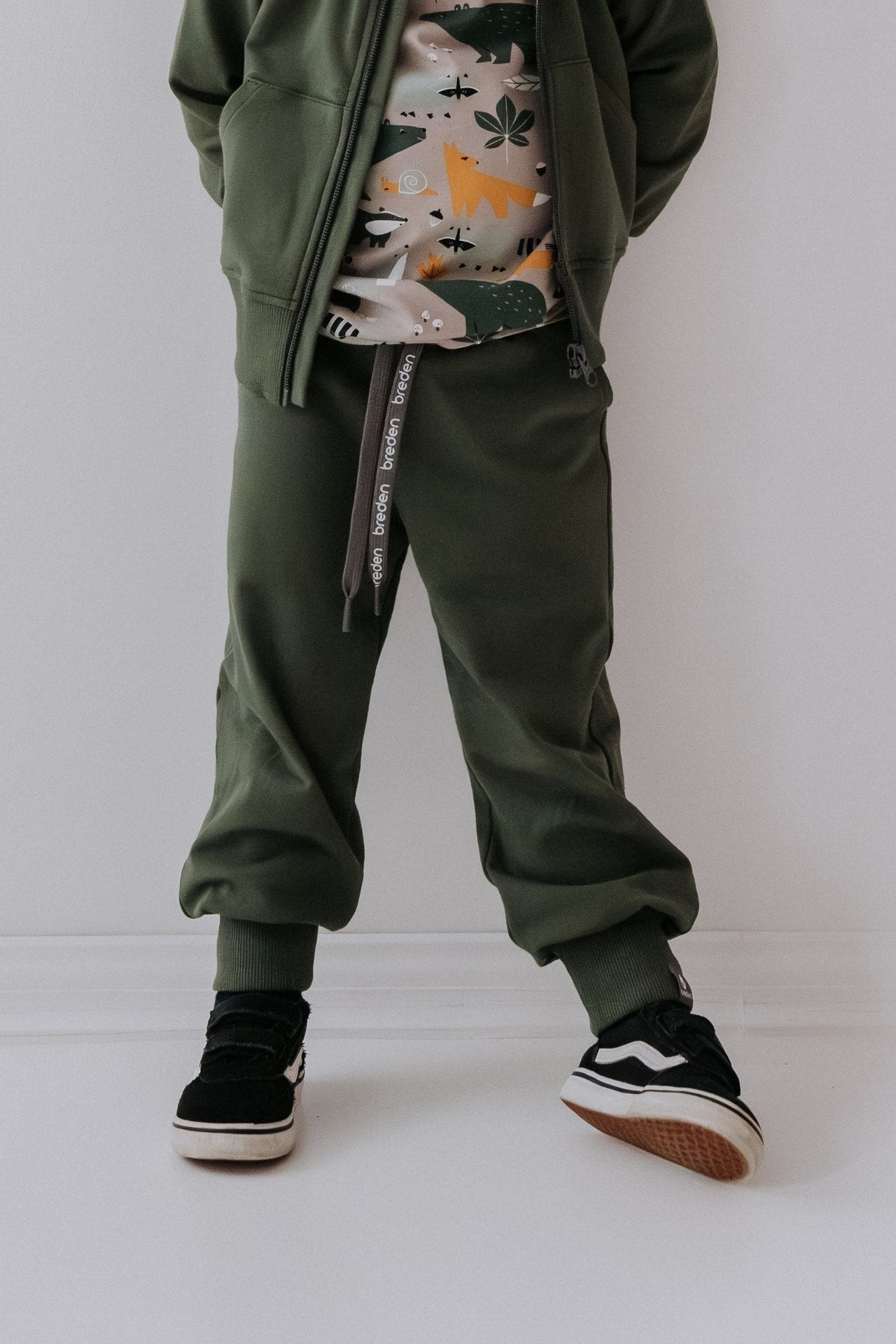 ELIAS Unisex Sweatpants – Lightweight, Adjustable, Deep Pockets by Breden at brixbailey.com