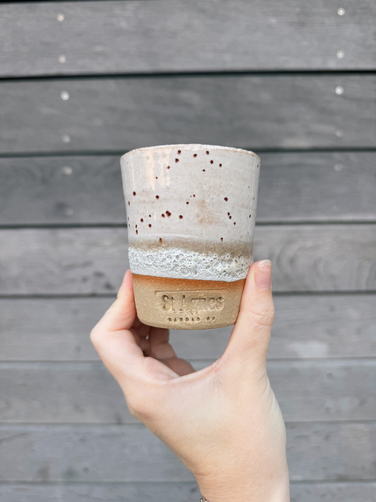 Flat white cups