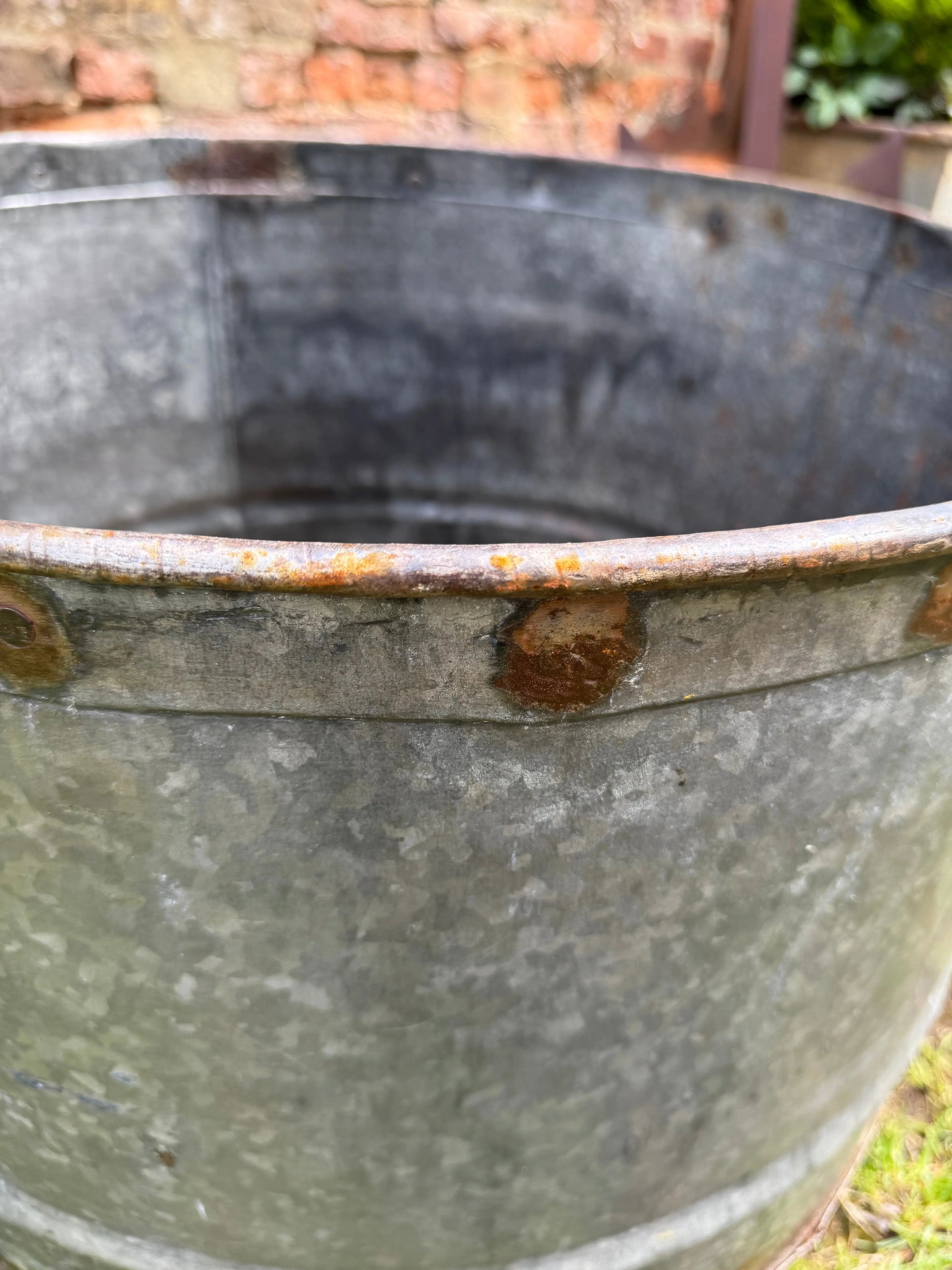 Vintage Galvanised Metal Round Garden Planter Tub Rustic Outdoor Pot