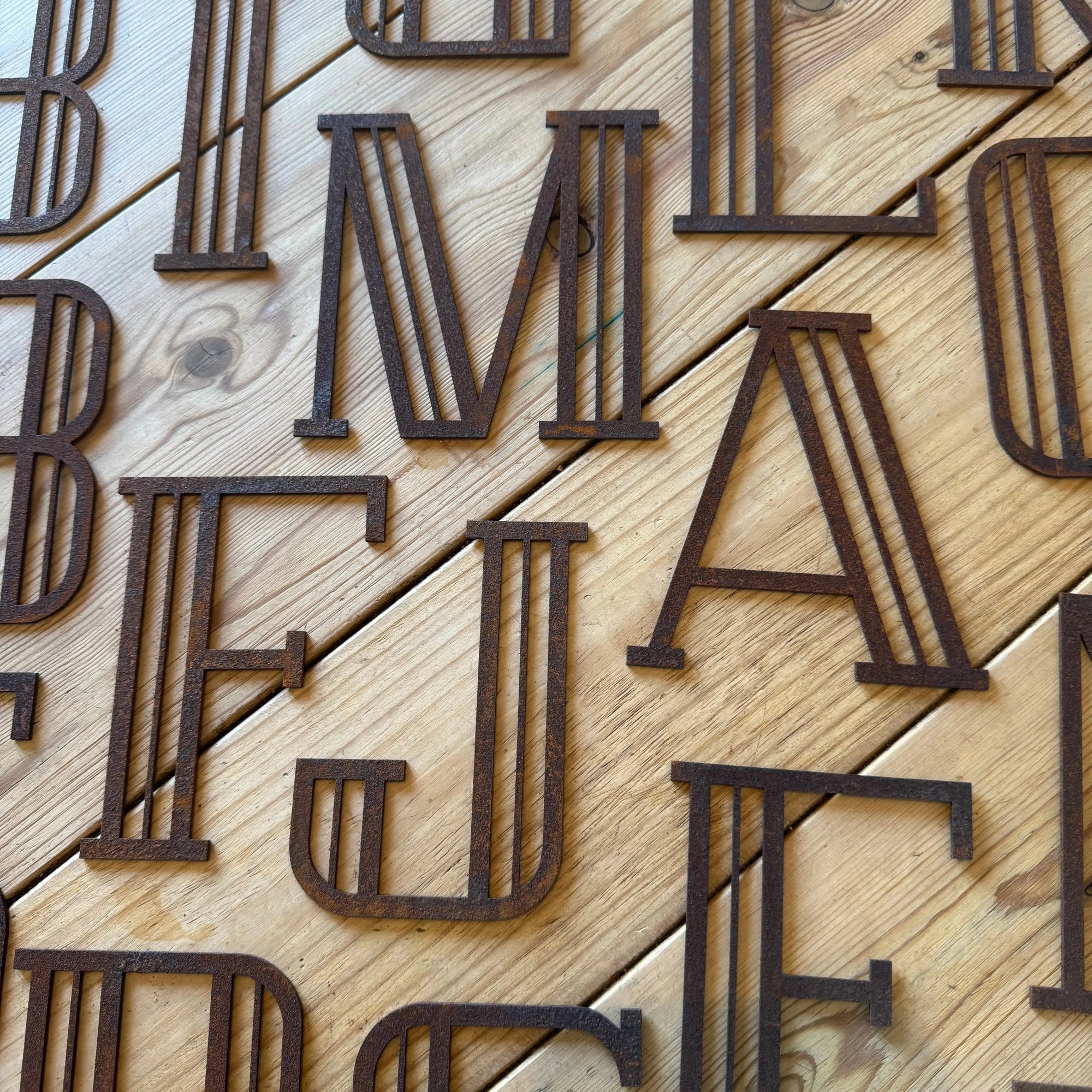 Rustic Art Deco Signs Rusty Metal Alphabet Letters – Home &amp; Garden A-Z 0-9