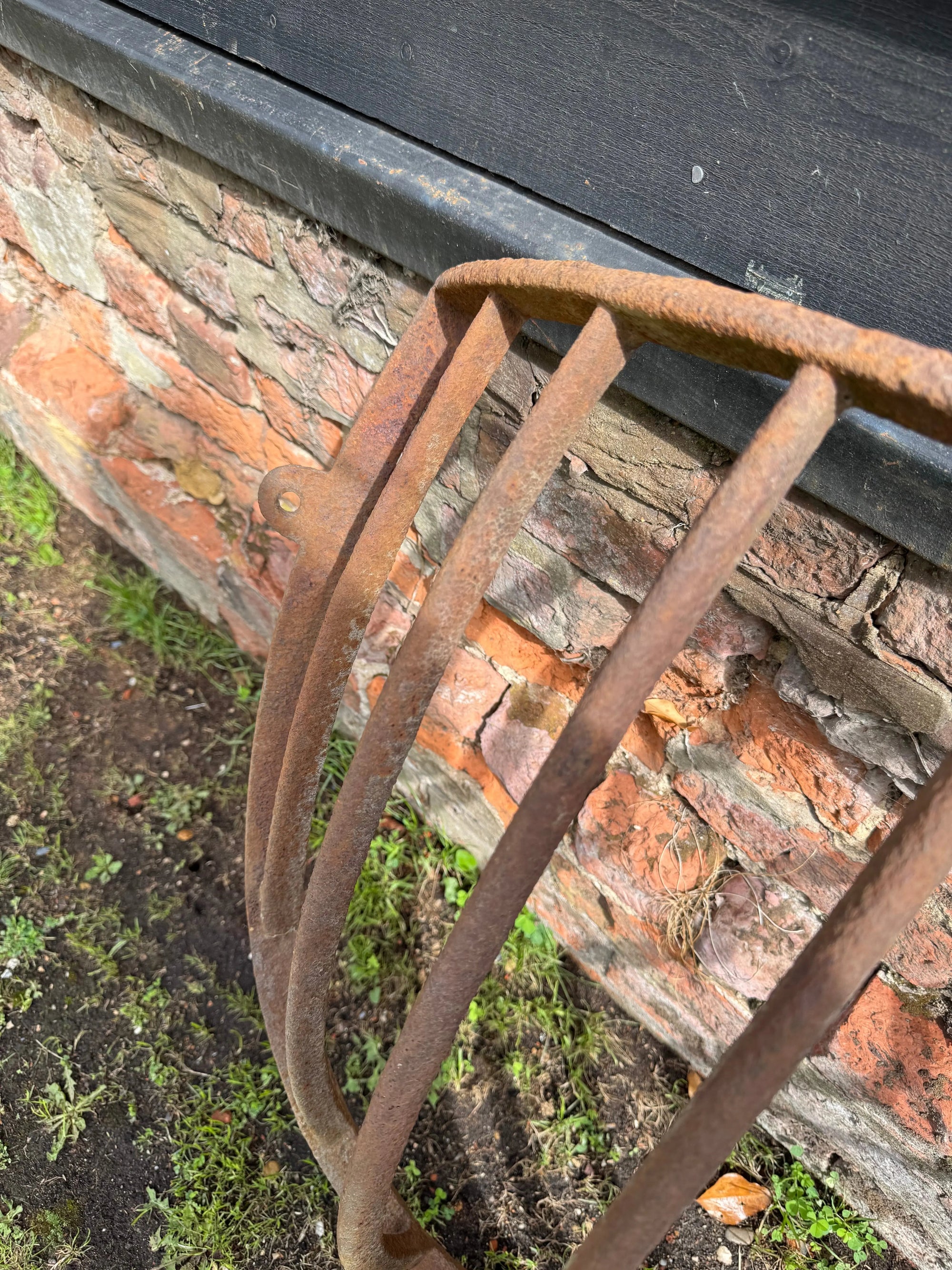 Antique Cast Iron Corner Hay Rack Stable Garden Wall Planter 81cm