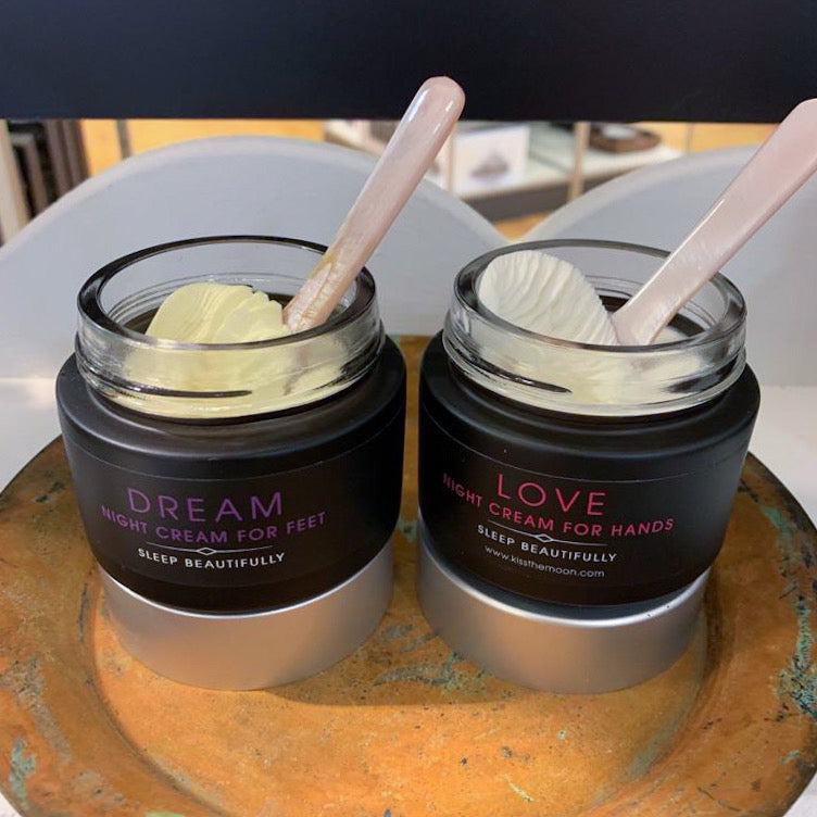 TIME TO TREAT SET | Night time nourishment for hands and feet