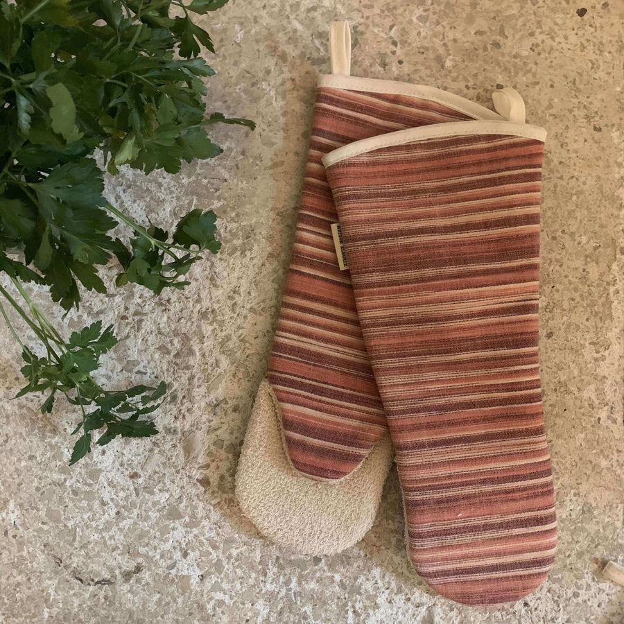 Luxury heavy weight cotton long oven glove, red and natural striped, handcrafted premium gauntlet style, reliable heat protection, UK made by Maison Elhoria at brixbailey.com