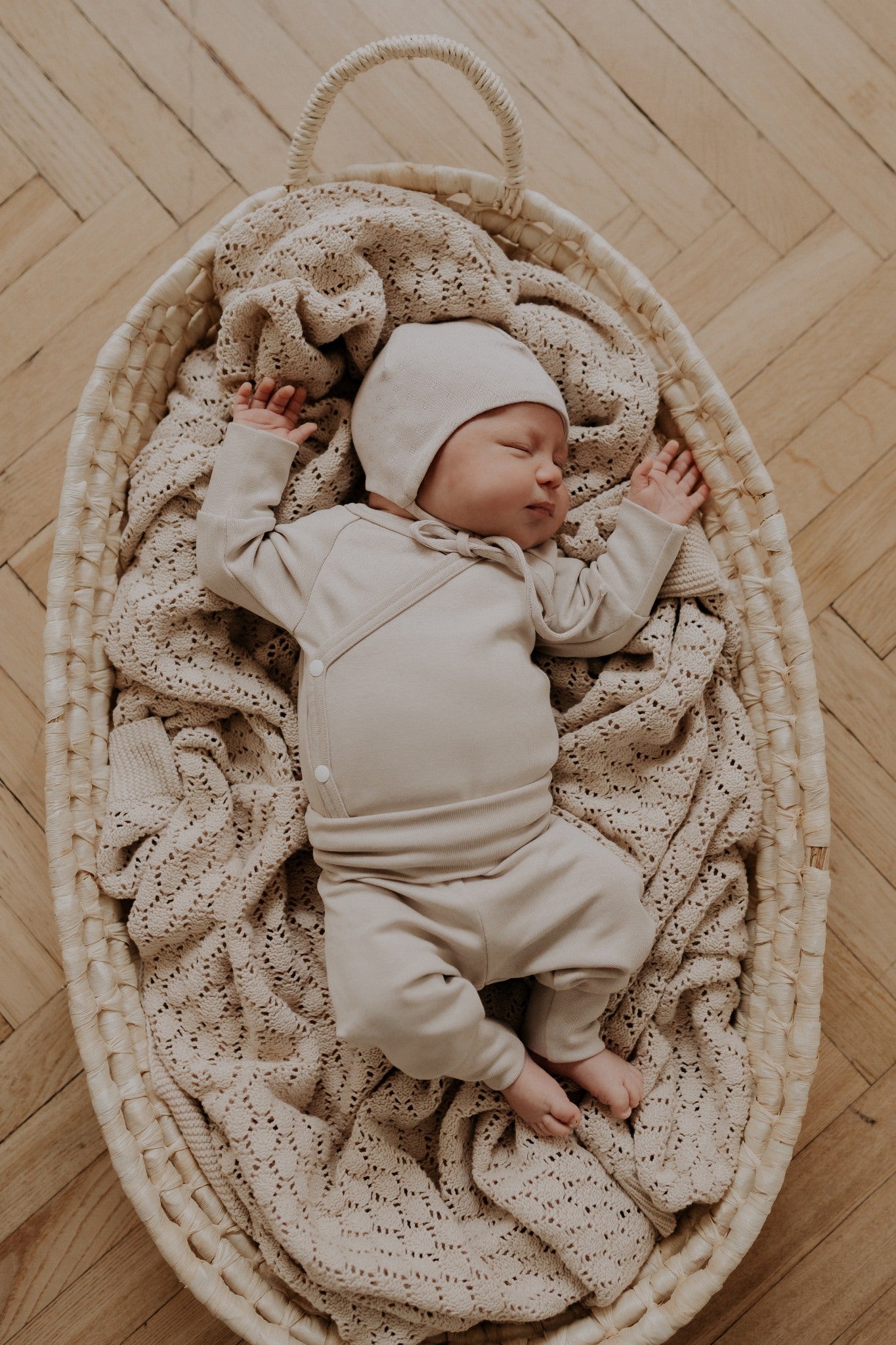 Ribbed Long Sleeve Bodysuit for Newborn Babies