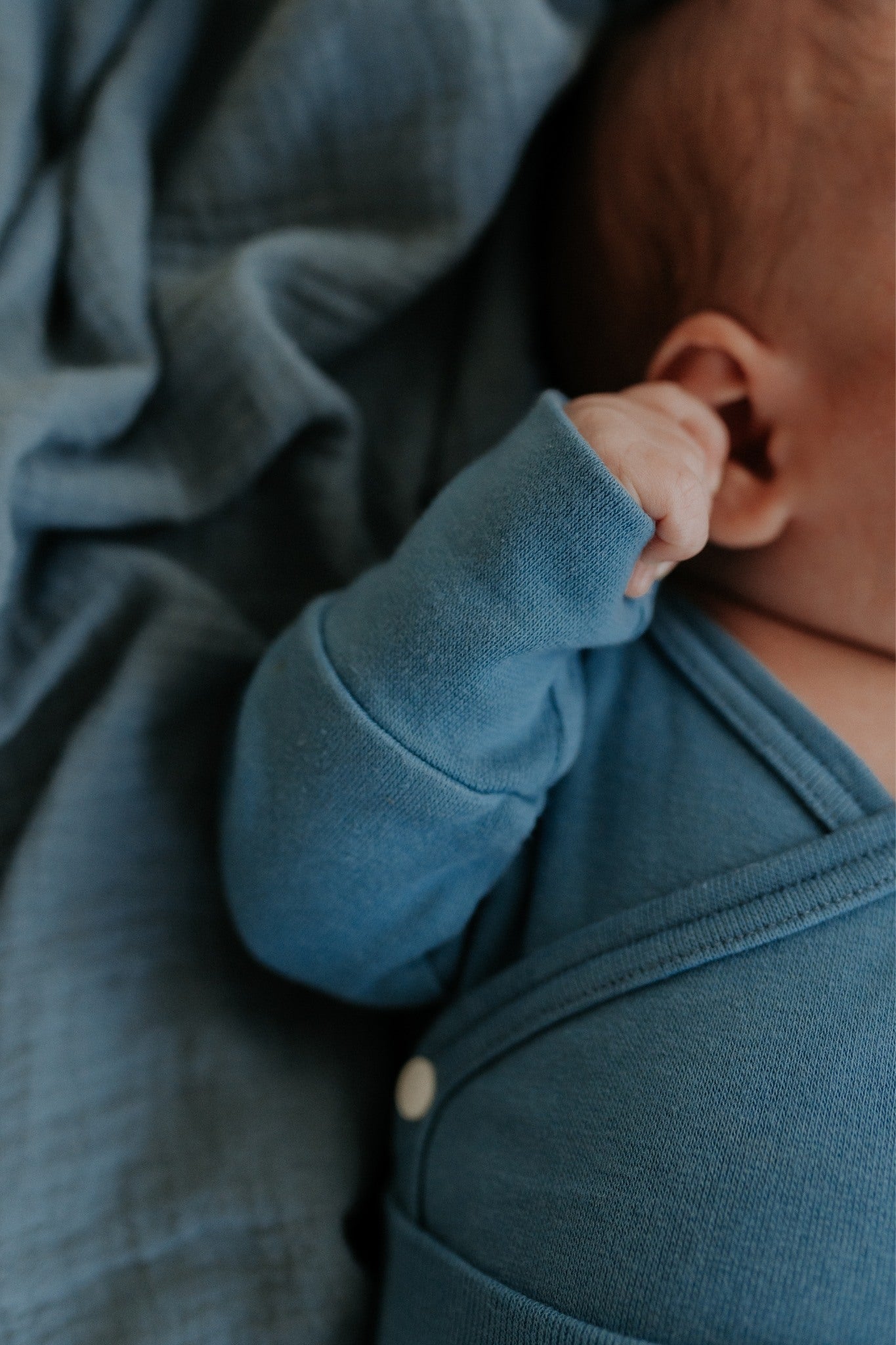 Ribbed Long Sleeve Bodysuit for Newborn Babies