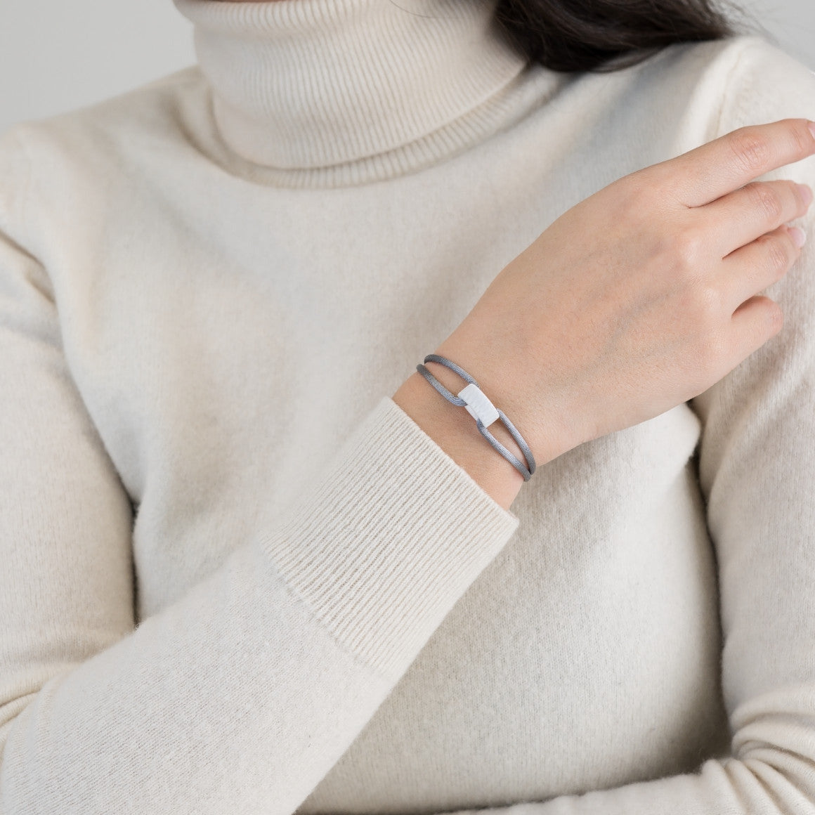 Snow Regent Cord Bracelet