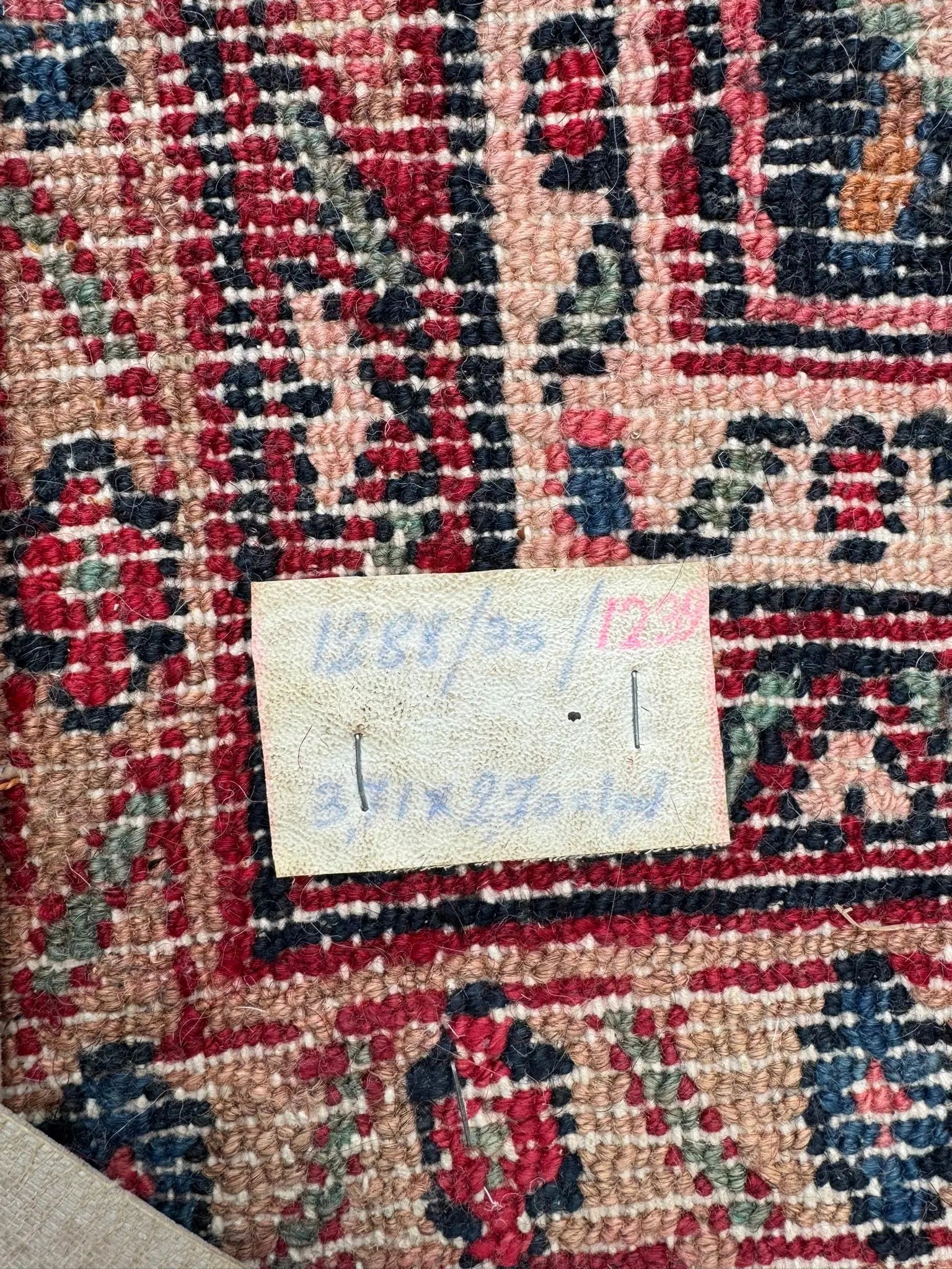 Large Red Oriental Wool Rug – Hand Made Traditional Carpet 381 x 270 cm