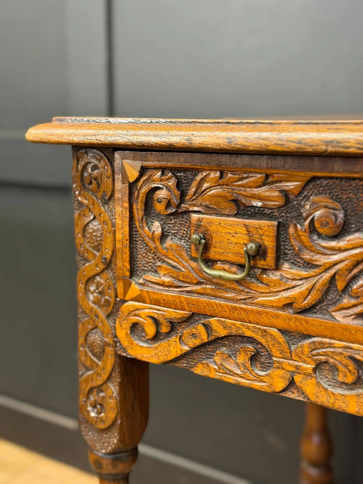 Antique Carved Oak Side Table with Drawer / Occasional Lamp Hall Table
