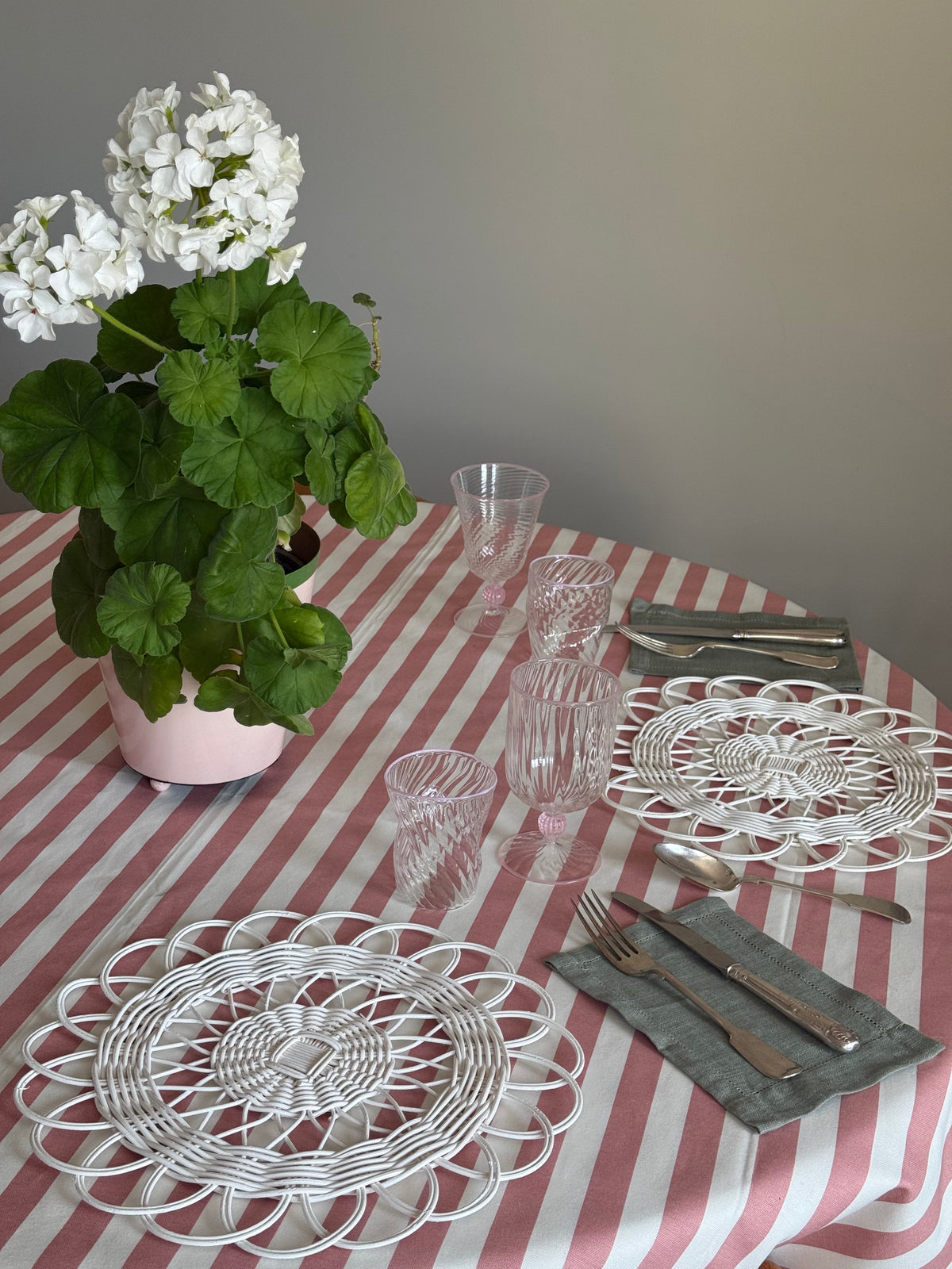 The Adrienne Venetian Tumbler in Pink