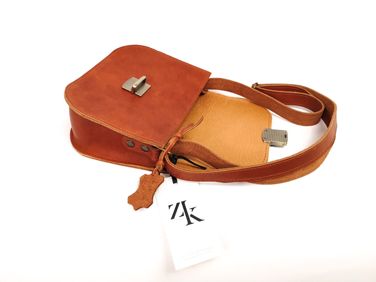 Natural Leather Saddle Bag Medium Light Brown