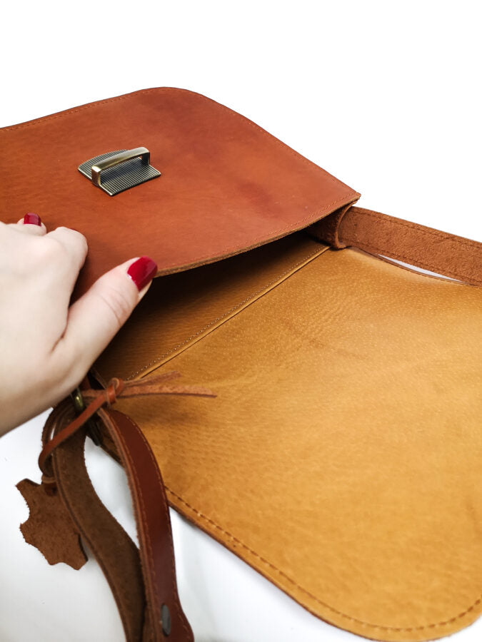 Light Brown Natural Leather Saddle Bag Large