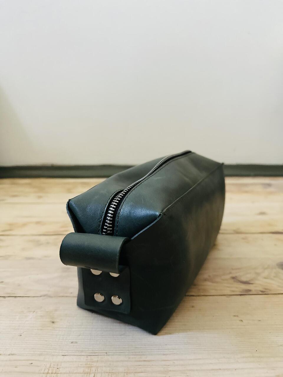 Luxurious Leather Makeup Bag – Spacious &amp; Durable Handcrafted Design by eleriinseim at www.brixbailey.com
