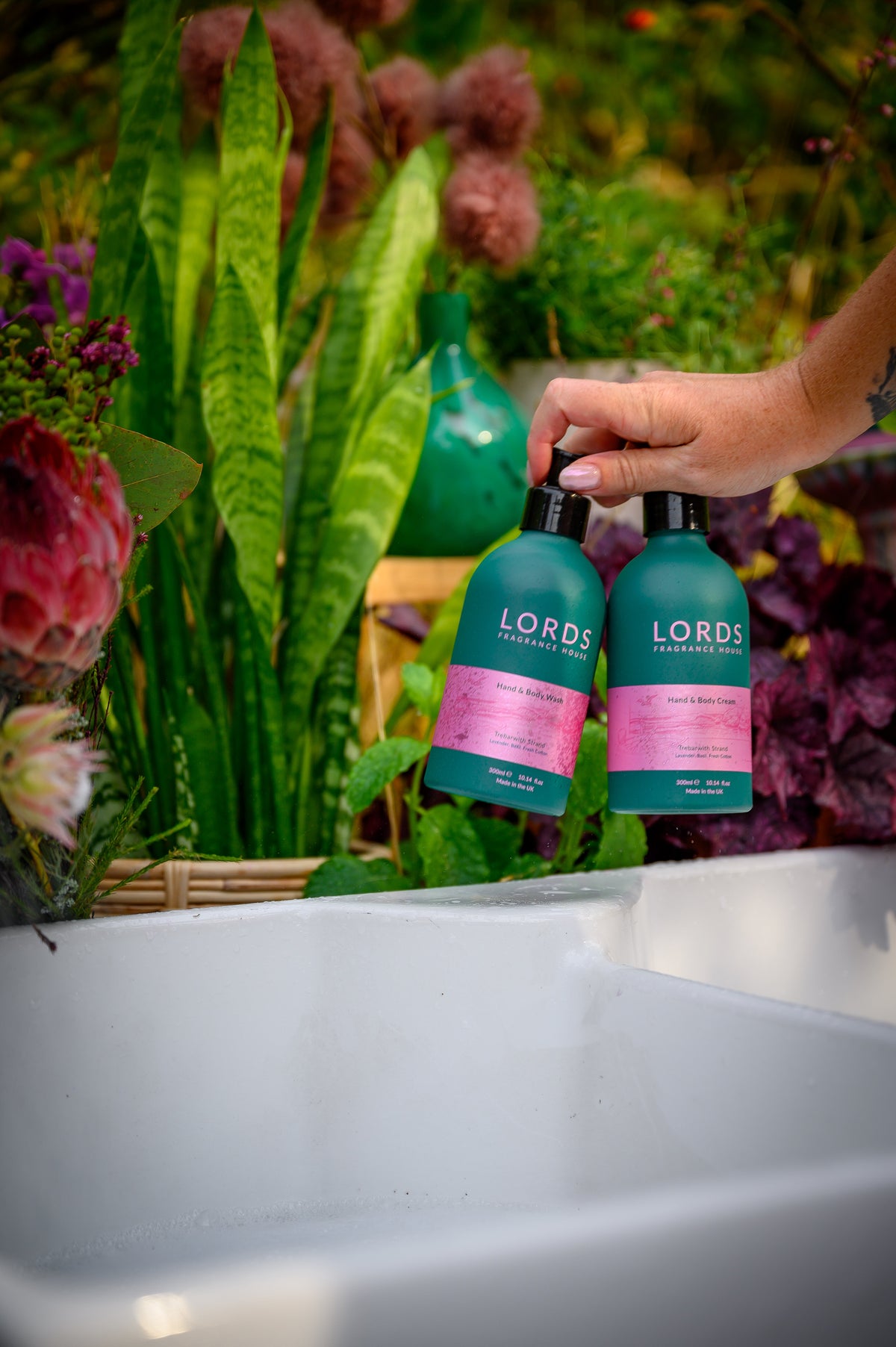 Hand &amp; Body Wash, Green, Rinse &amp; Repeat Aluminium Bottle