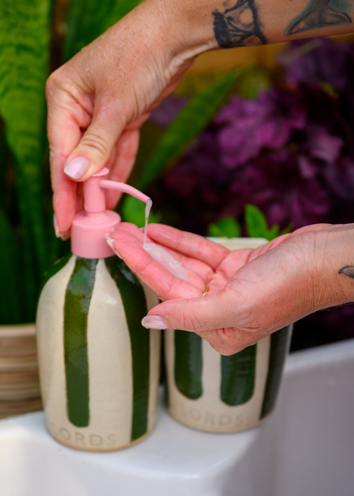 Ceramic Soap Holder &amp; 1 Litre Refill Set