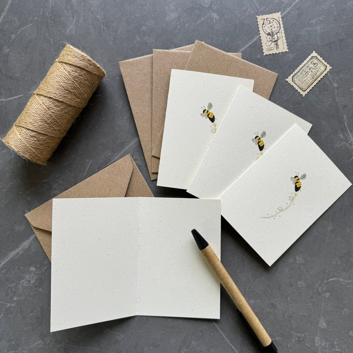 Small note cards with bee design