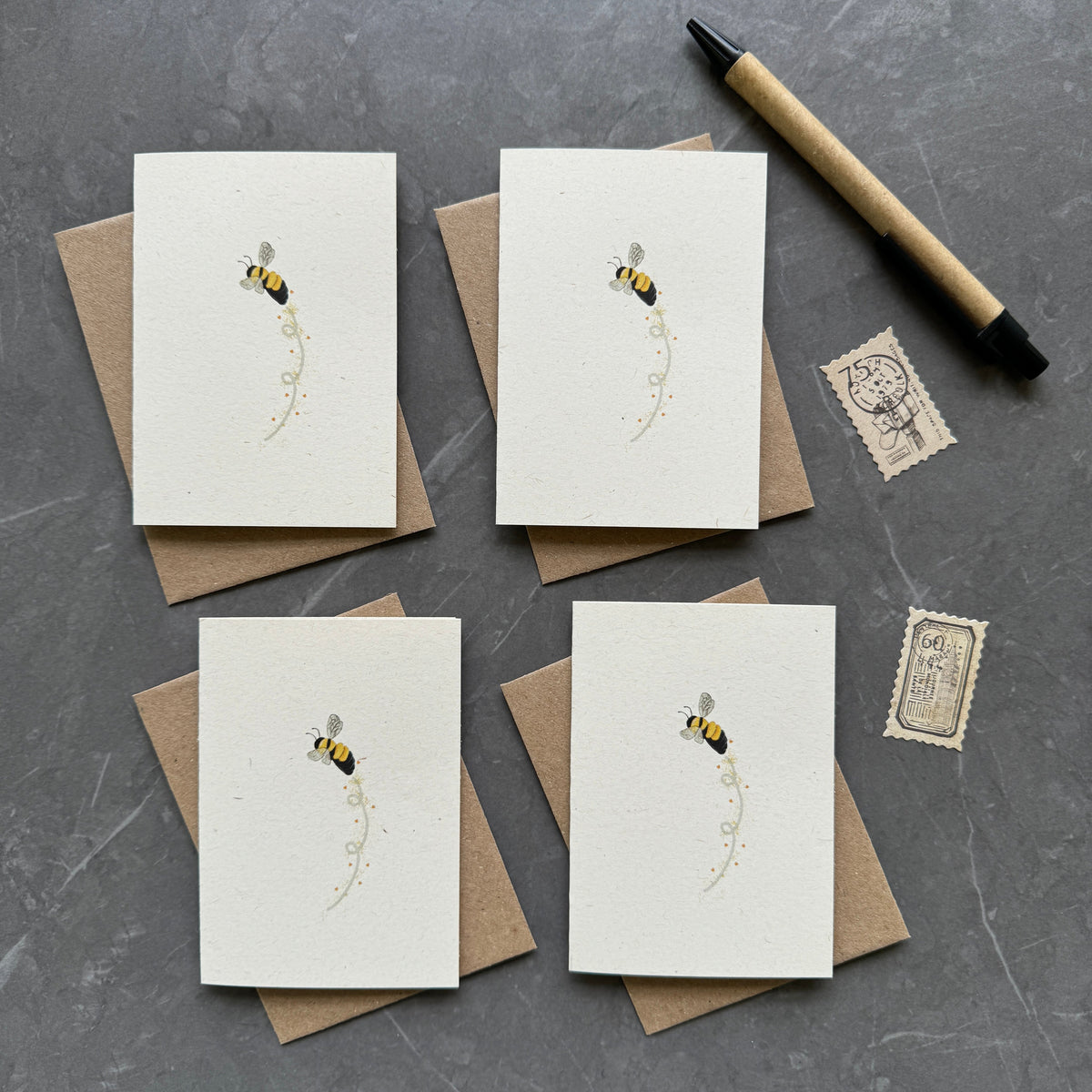 Small note cards with bee design