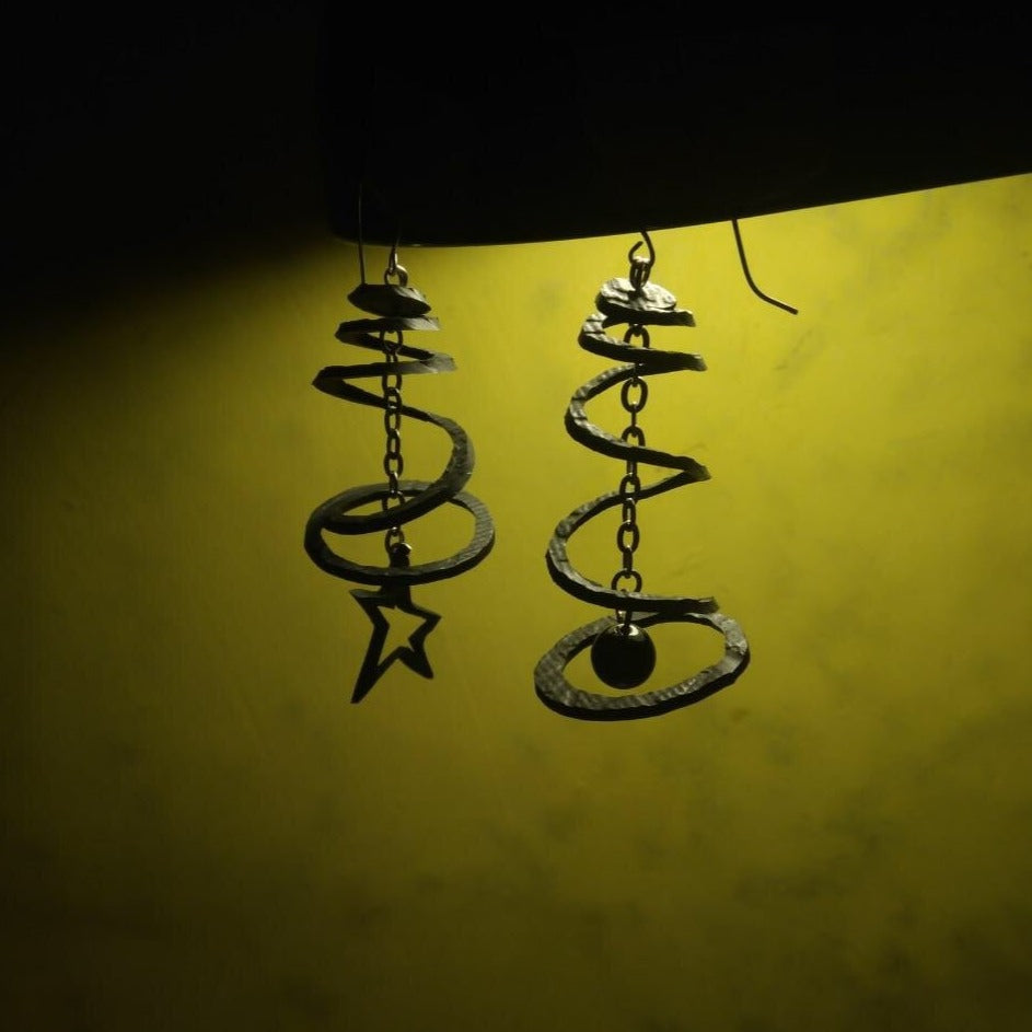 Mars &amp; Venus Unique Recycle Rubber Earrings-3