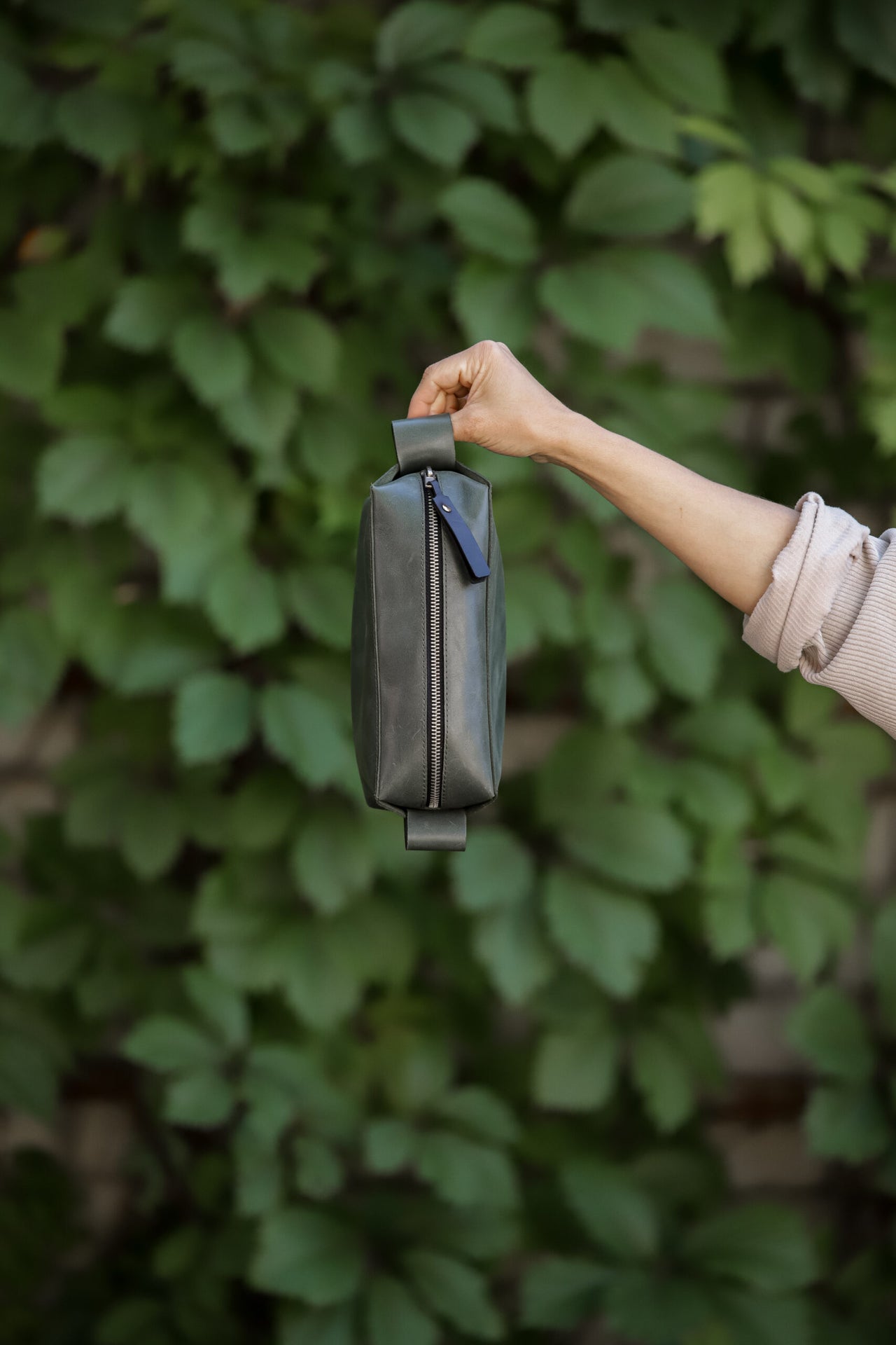 Elegant Leather Makeup Bag – Spacious &amp; Durable Handmade Design by eleriinseim at www.brixbailey.com