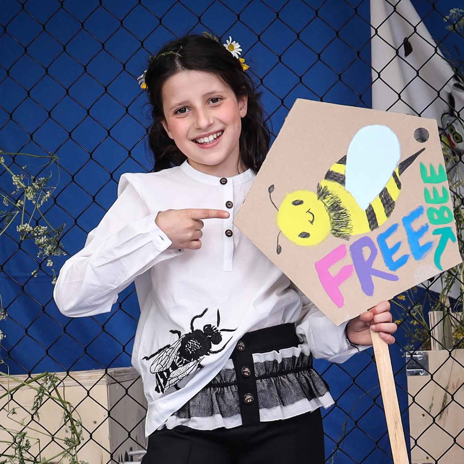 Tunic with Bee Hand Embroidery-3