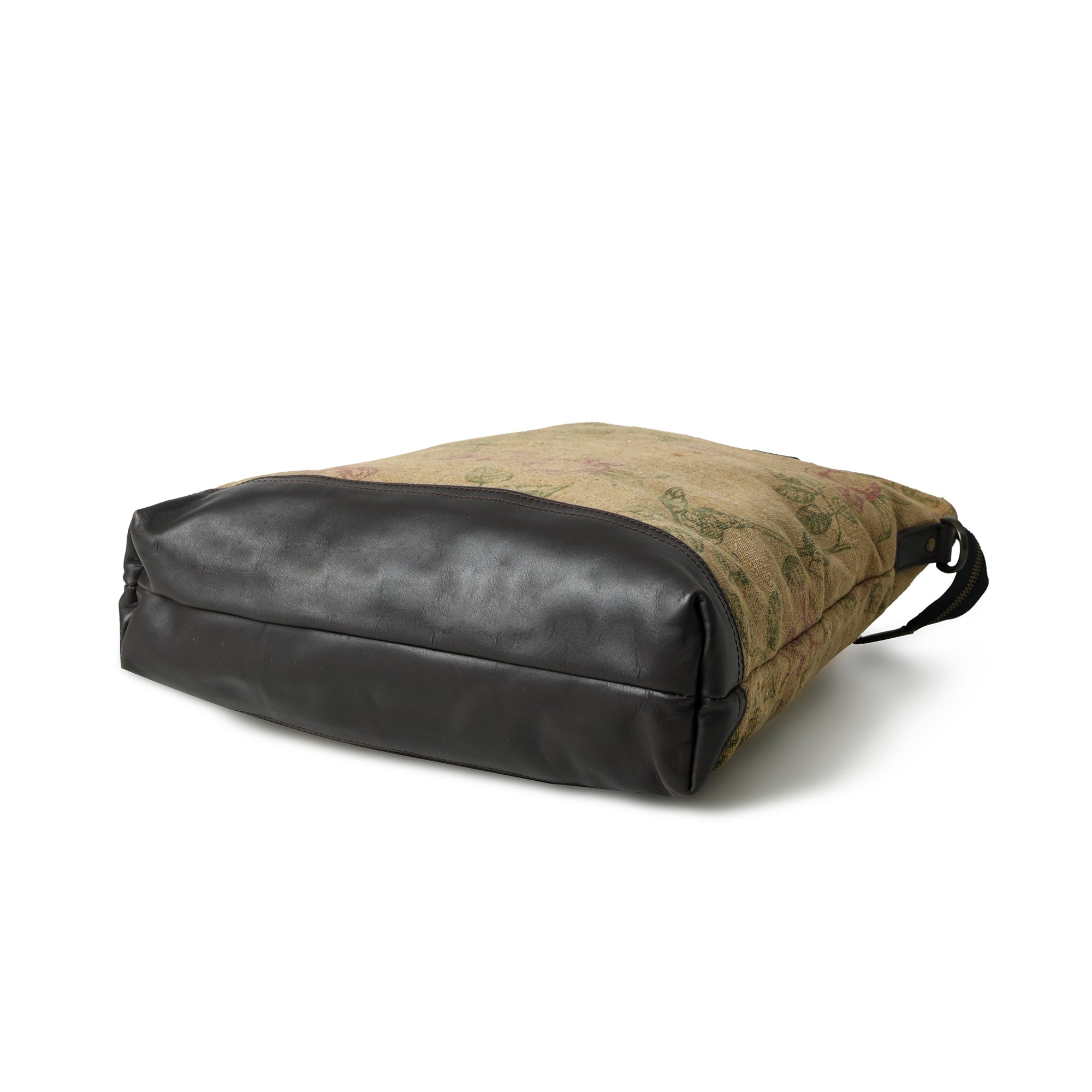 Urban Explorer: Leather &amp; Canvas Tote Bag