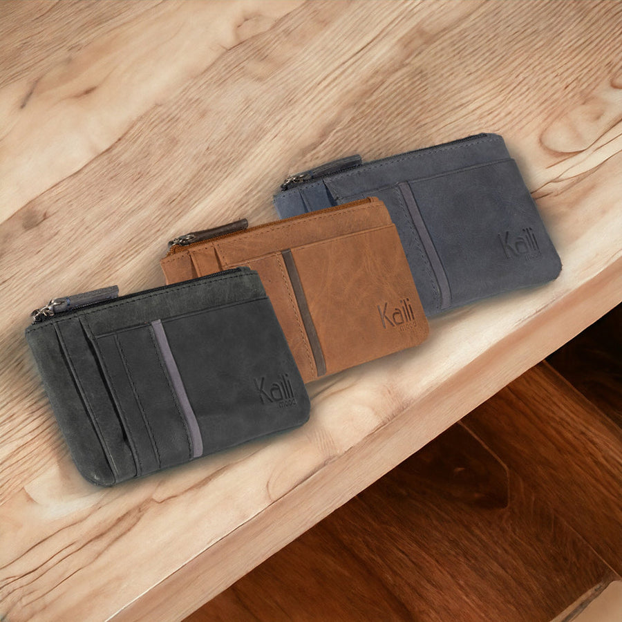 K12260AF | Bustina porta carte di credito e portamonete in Vera Pelle pieno fiore, Naked. Colore Nero. Protezione RFID. Dimensioni: cm 13 x 8 x 1. Confezione: Scatola regalo fondo/coperchio