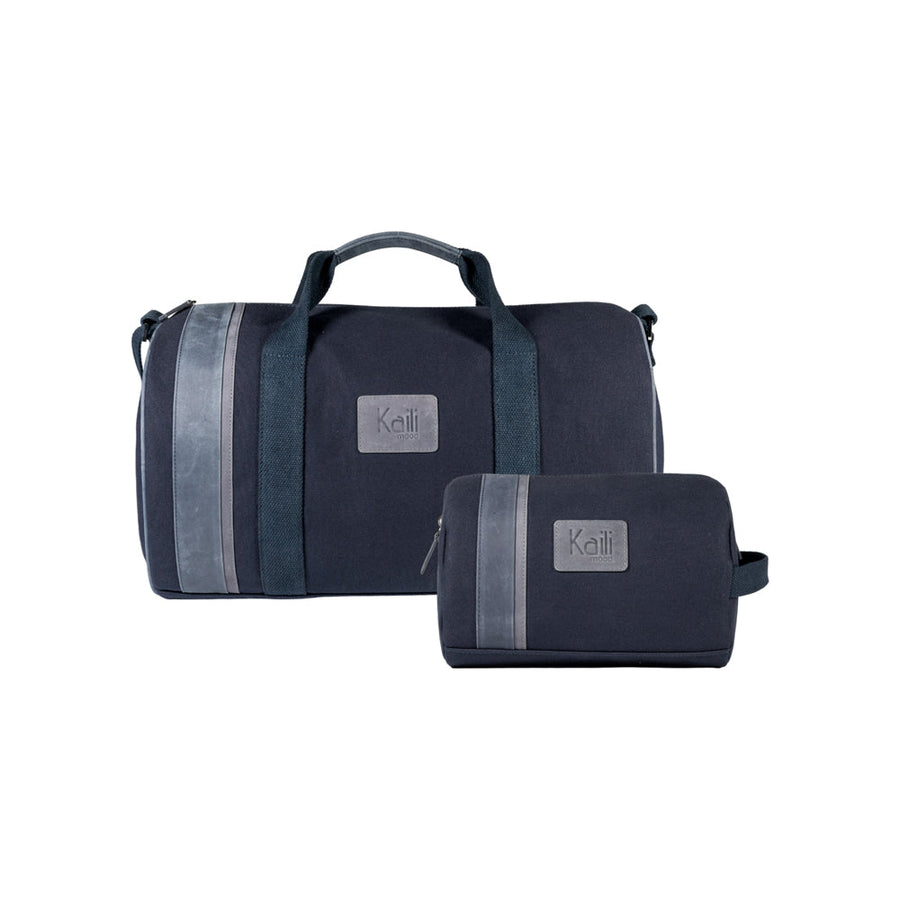 K2005DF | Beauty Case in Canvas 100% Cotone/Vera Pelle pieno fiore, Naked. Colore Blu. Maniglia laterale. Chiusura con lampo. Dimensioni: cm 25 x 15 x 17. Confezione: Sacchetto in Tnt