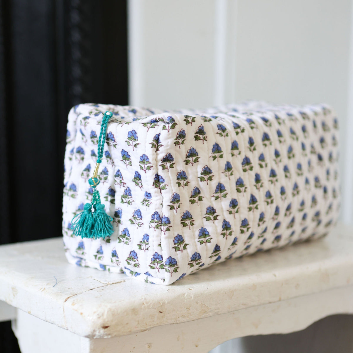 Blue jaipur flower wash bag