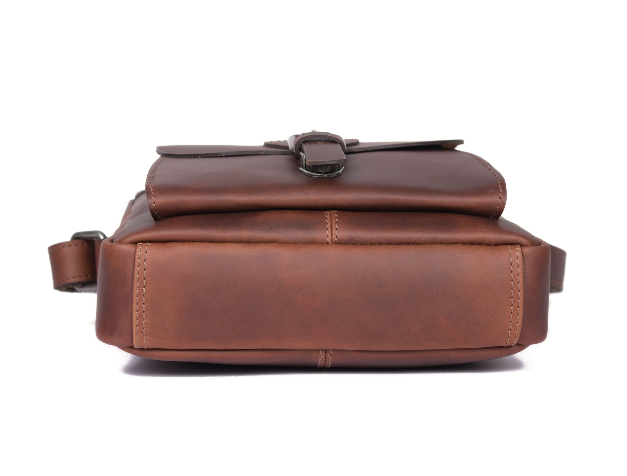 European Leather Fanny Bag – Sleek &amp; Durable